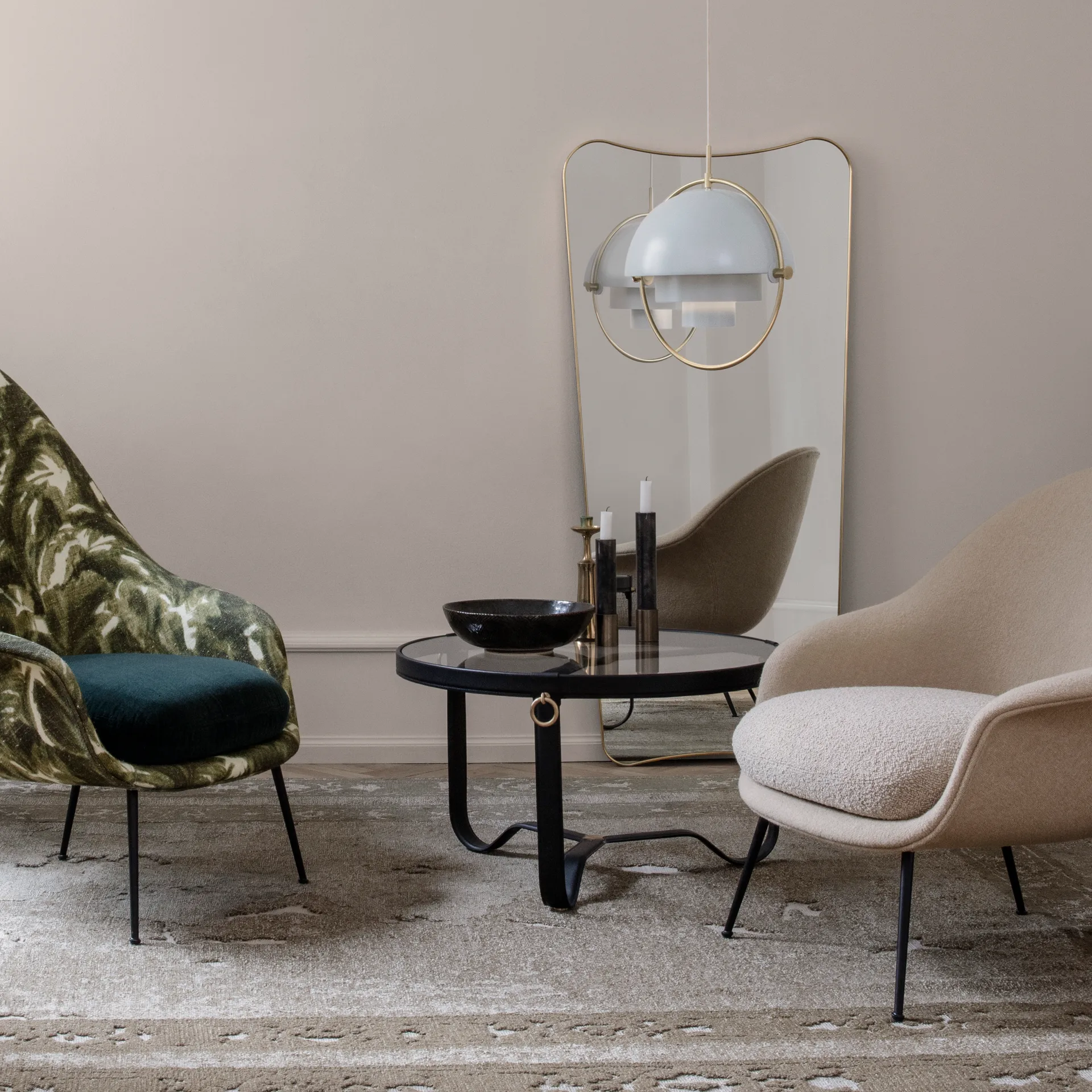 Table basse Adnet Ø70 cm, Noir GUBI