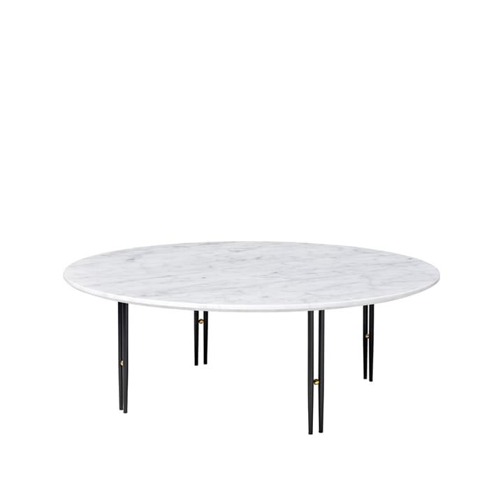 Table basse IOI - white carrara marble, ø110, structure noire - Gubi