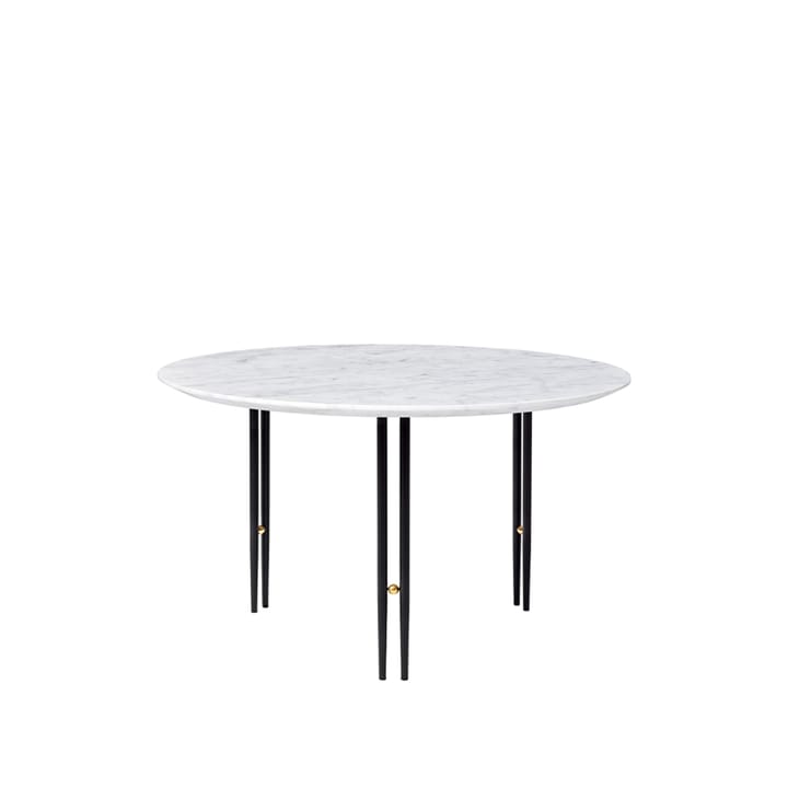 Table basse IOI - white carrara marble, ø70, structure noire - GUBI