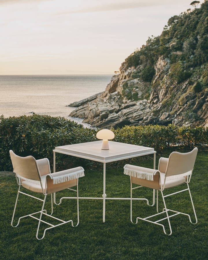 Table Tropique 90x90x75 cm - Classic white semi matt - GUBI