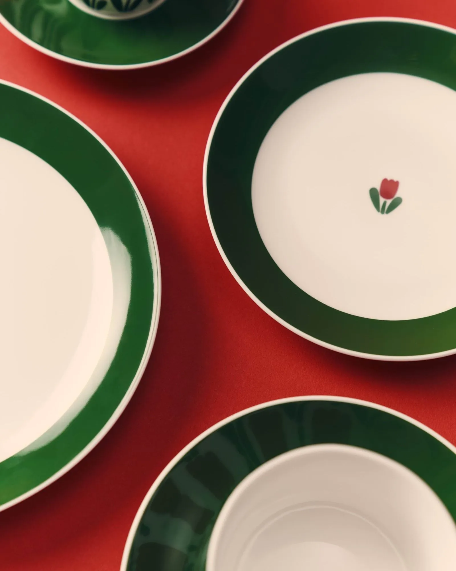 Assiette JULIANA, Rouge, sans bord, Ø18 cm Gustafsbergs Porslinsfabrik