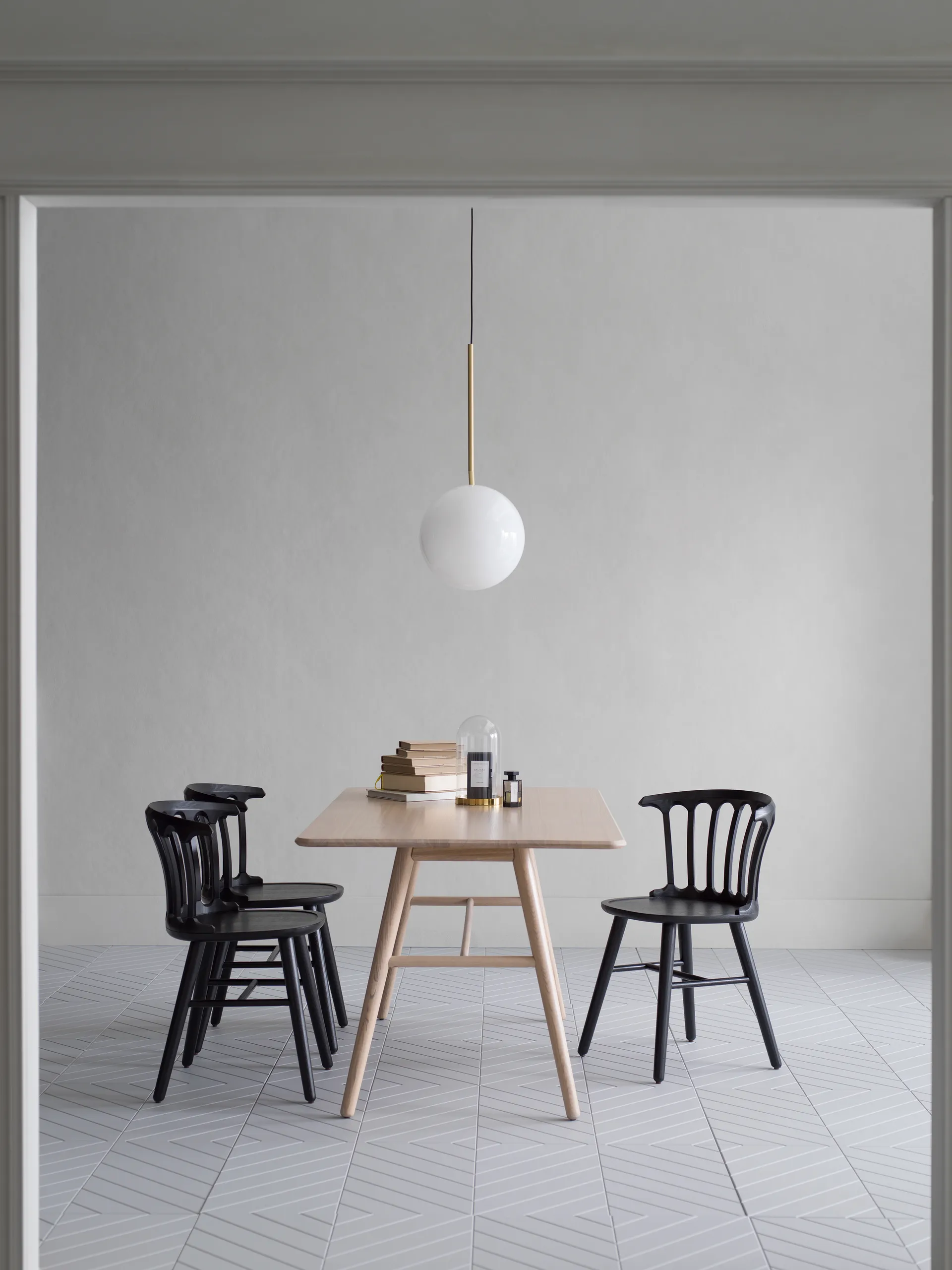 Chaise San Marco, Frêne lasuré noir Hans K