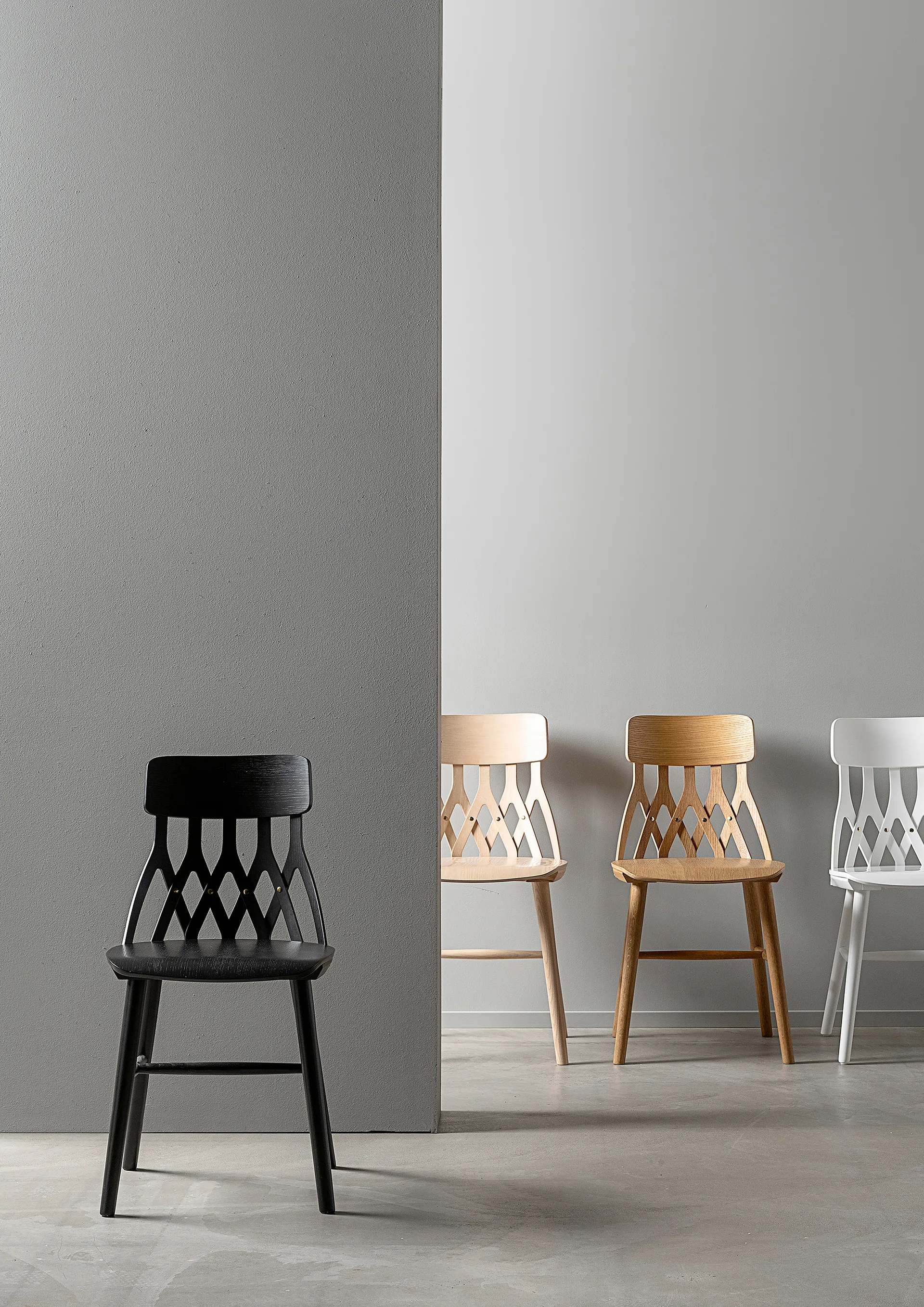 Chaise Y5, Frêne lasuré noir Hans K