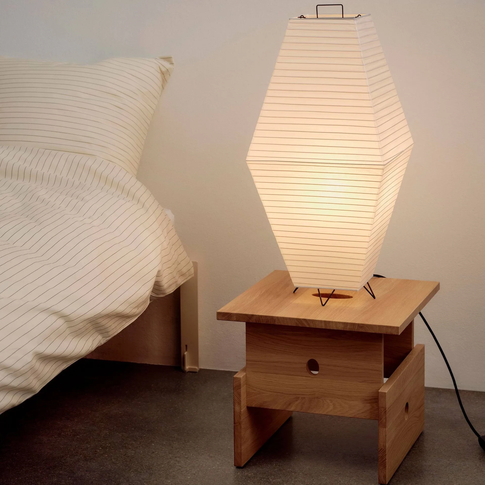 Abat-jour Paper Shade Prism pour lampadaire-lampe de table, Classic white 30x66 cm HAY