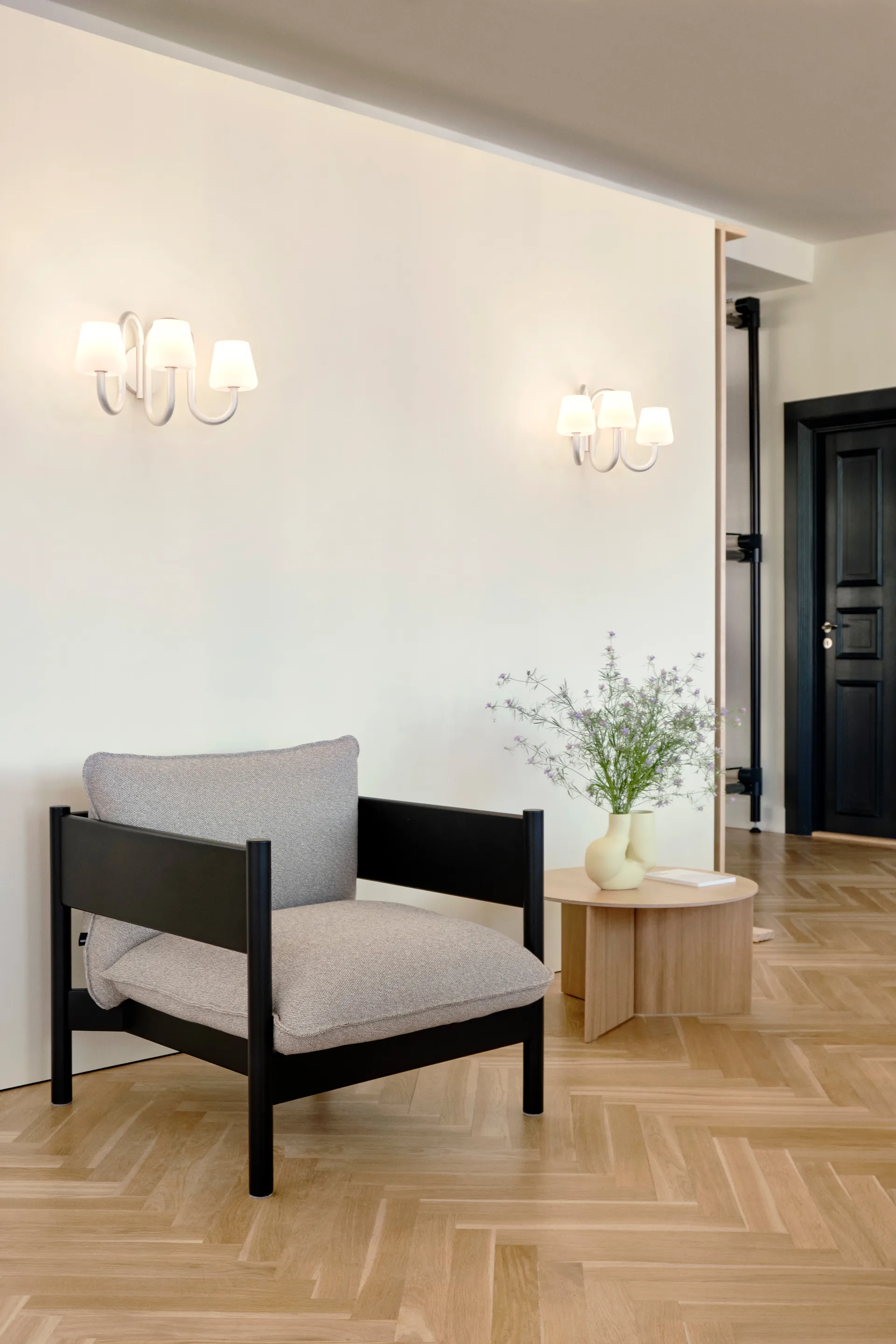 Apollo Lampe murale, White opal HAY