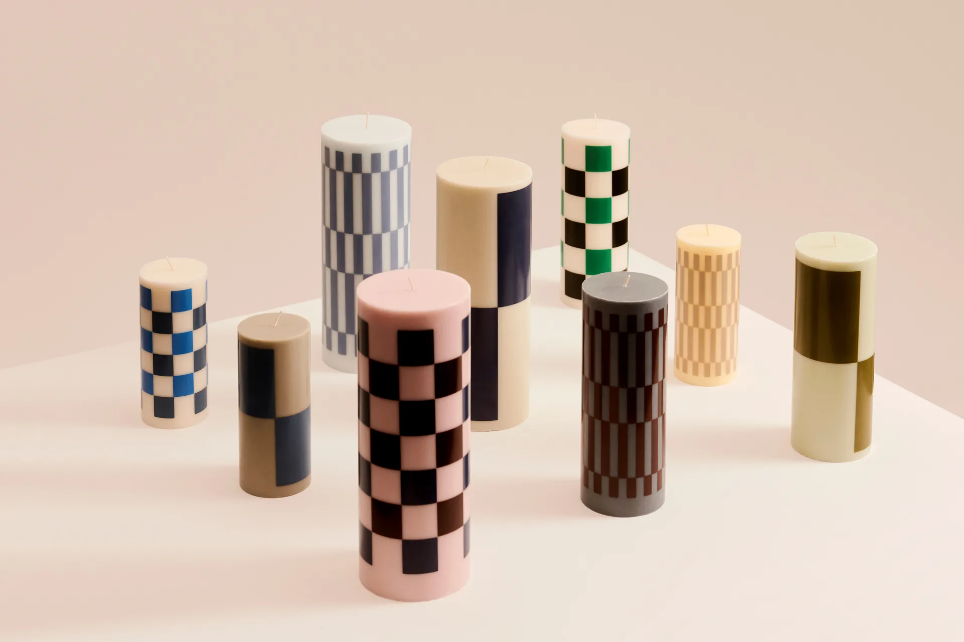 Bougie Column Candle large 25 cm, Light blue-dusty blue check HAY