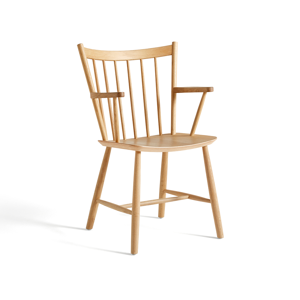 HAY Chaise à accoudoirs J42 Lacquered oak | Design Scandinave | Chaises | Beige