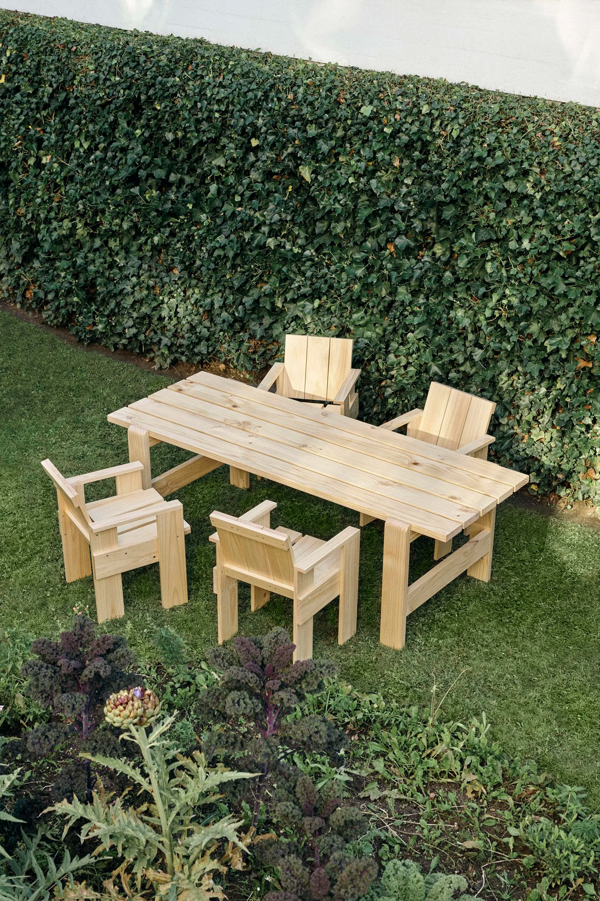 Chaise avec accoudoirs Crate Dining Chair, Water-based lacquered pinewood HAY