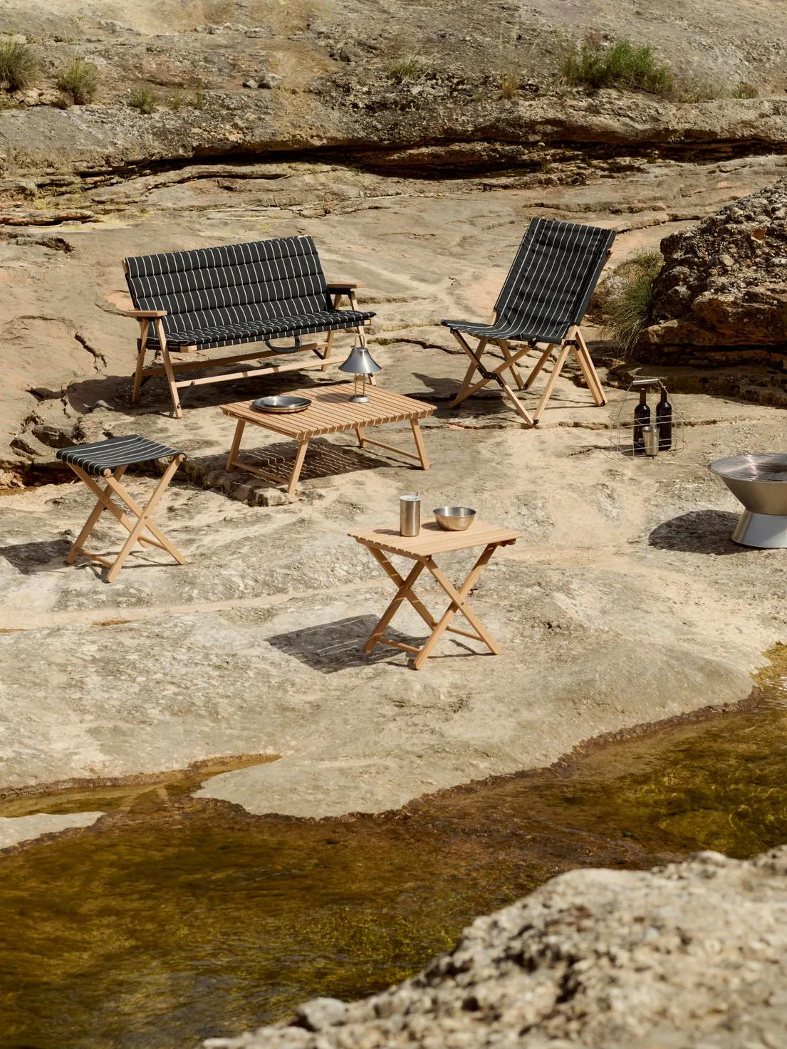 Chaise pliable Outdoor Market, Black-beige HAY