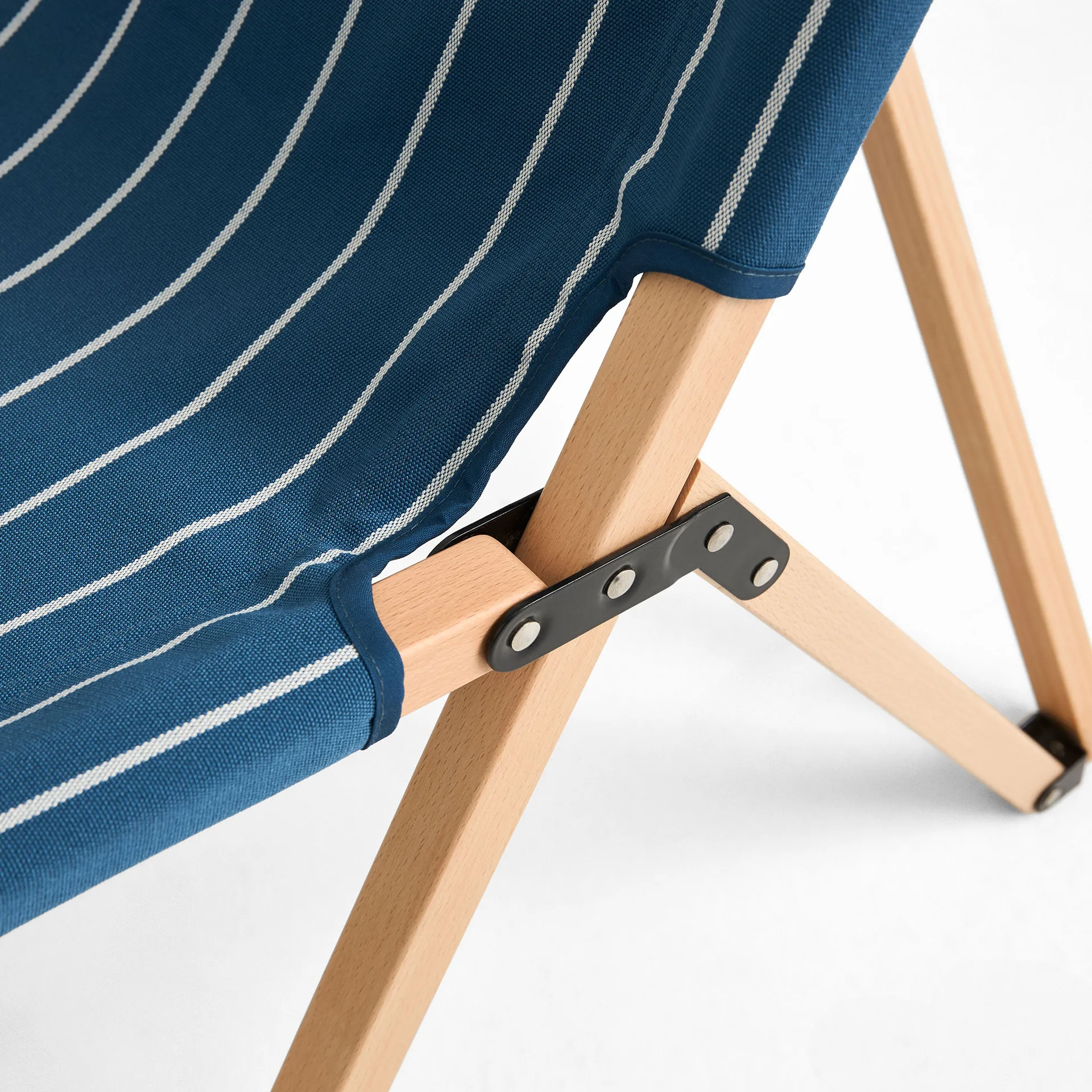 Chaise pliable Outdoor Market, Blue-beige HAY