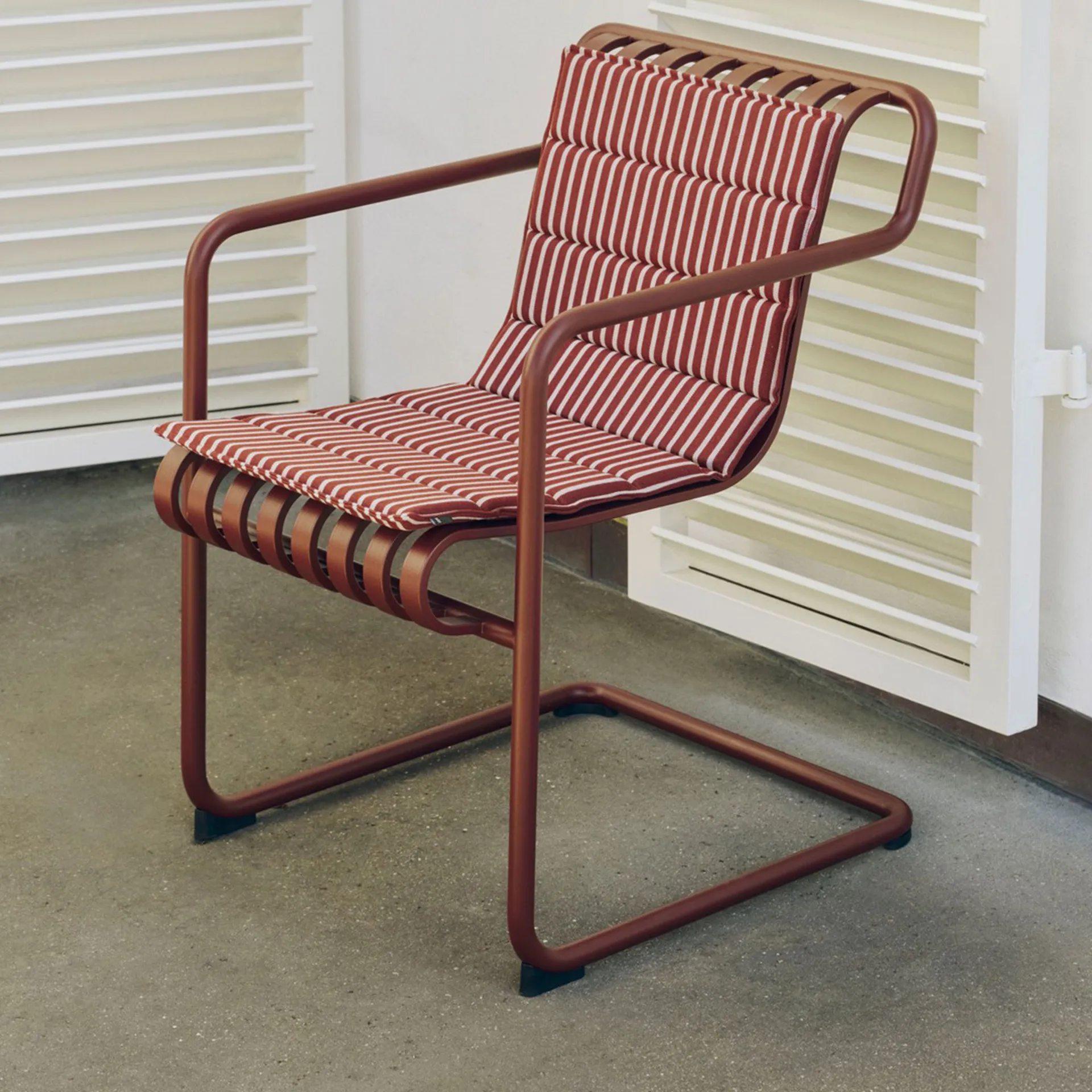 Coussin d’assise Terrazza Folding, Terracotta bold stripe, 82x40 cm HAY