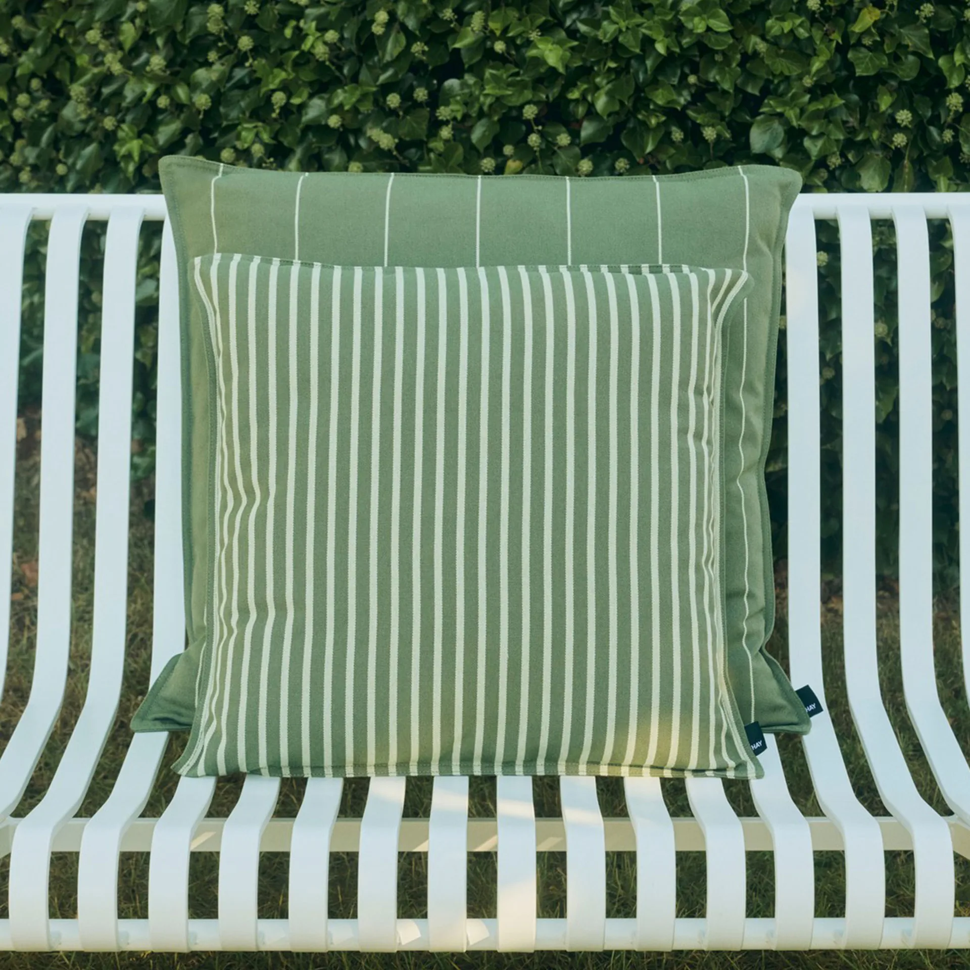 Coussin Terrazza, Olive bold stripe, 50x50 cm HAY