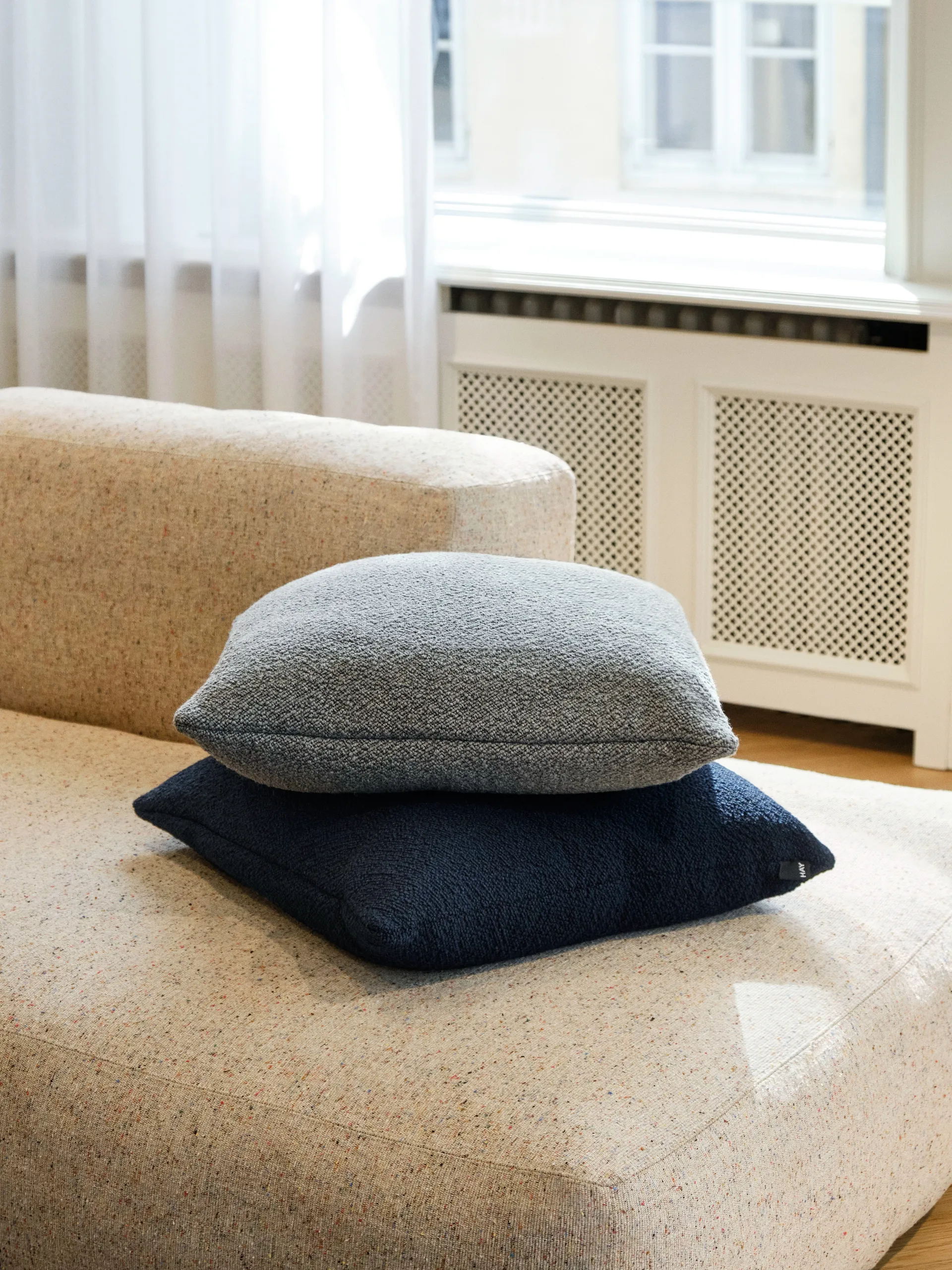 Coussin Texture 50x50 cm, Dark blue HAY