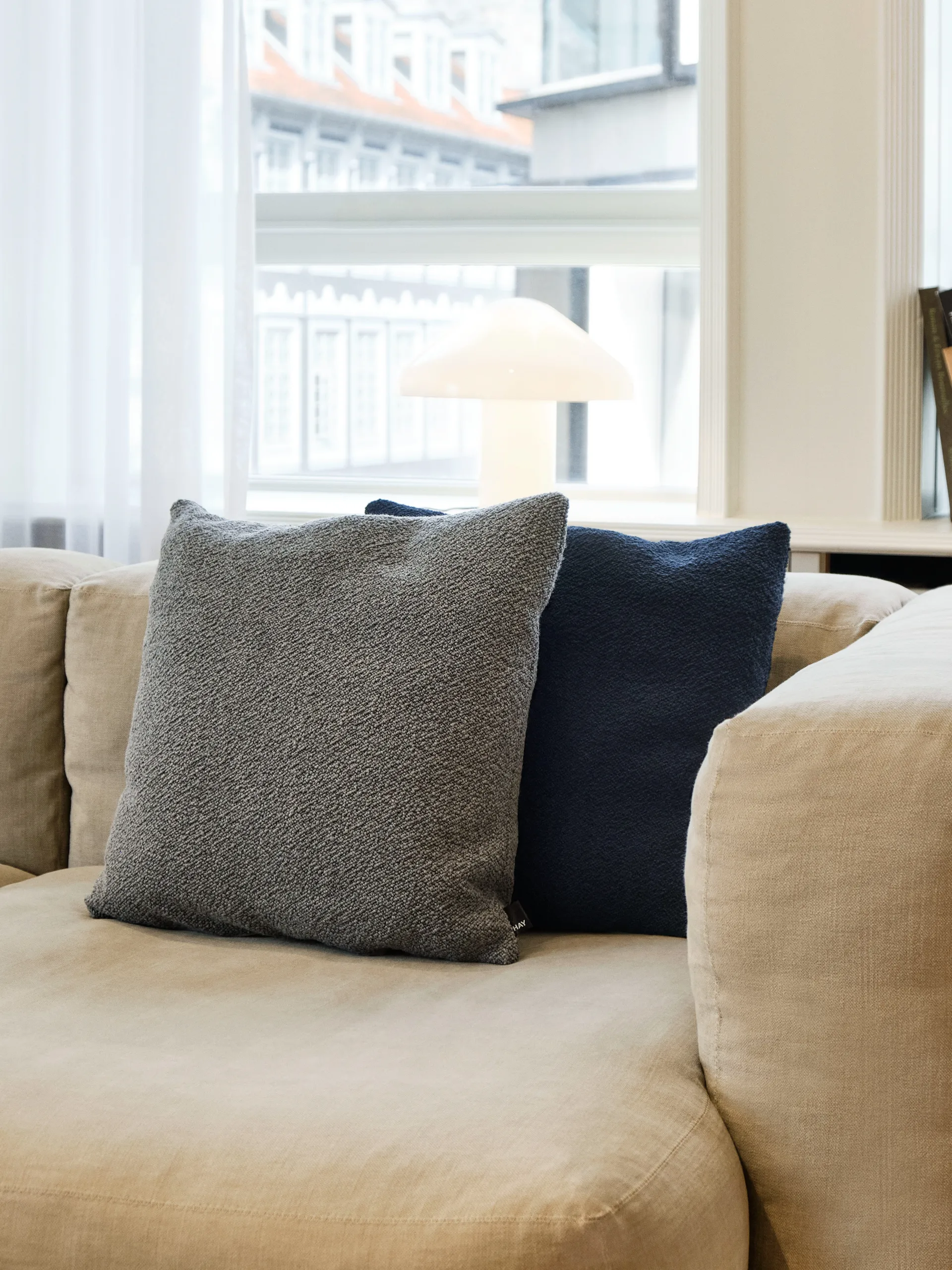 Coussin Texture 50x50 cm, Dark blue HAY