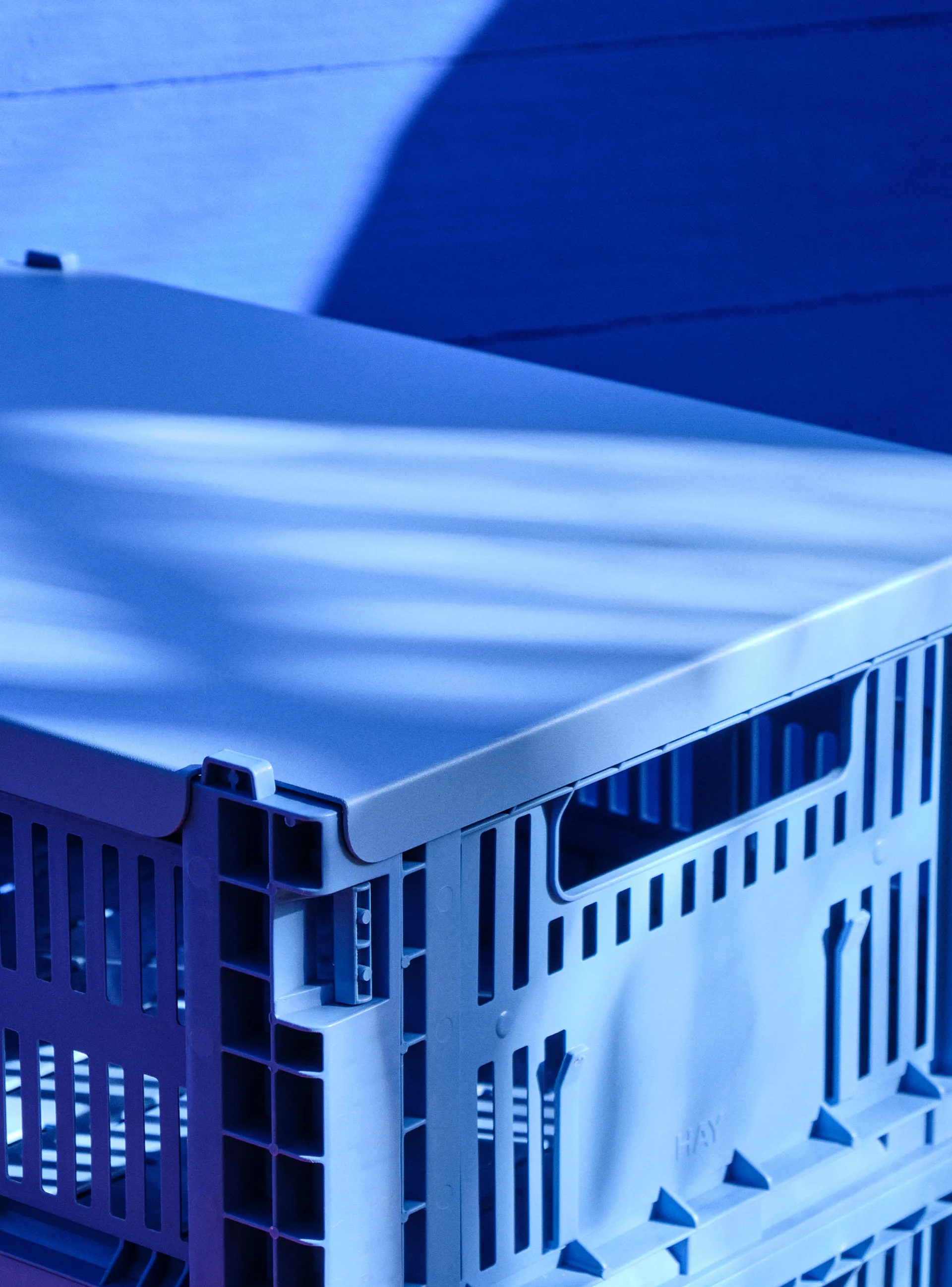 Couvercle Colour Crate médium, Electric blue HAY