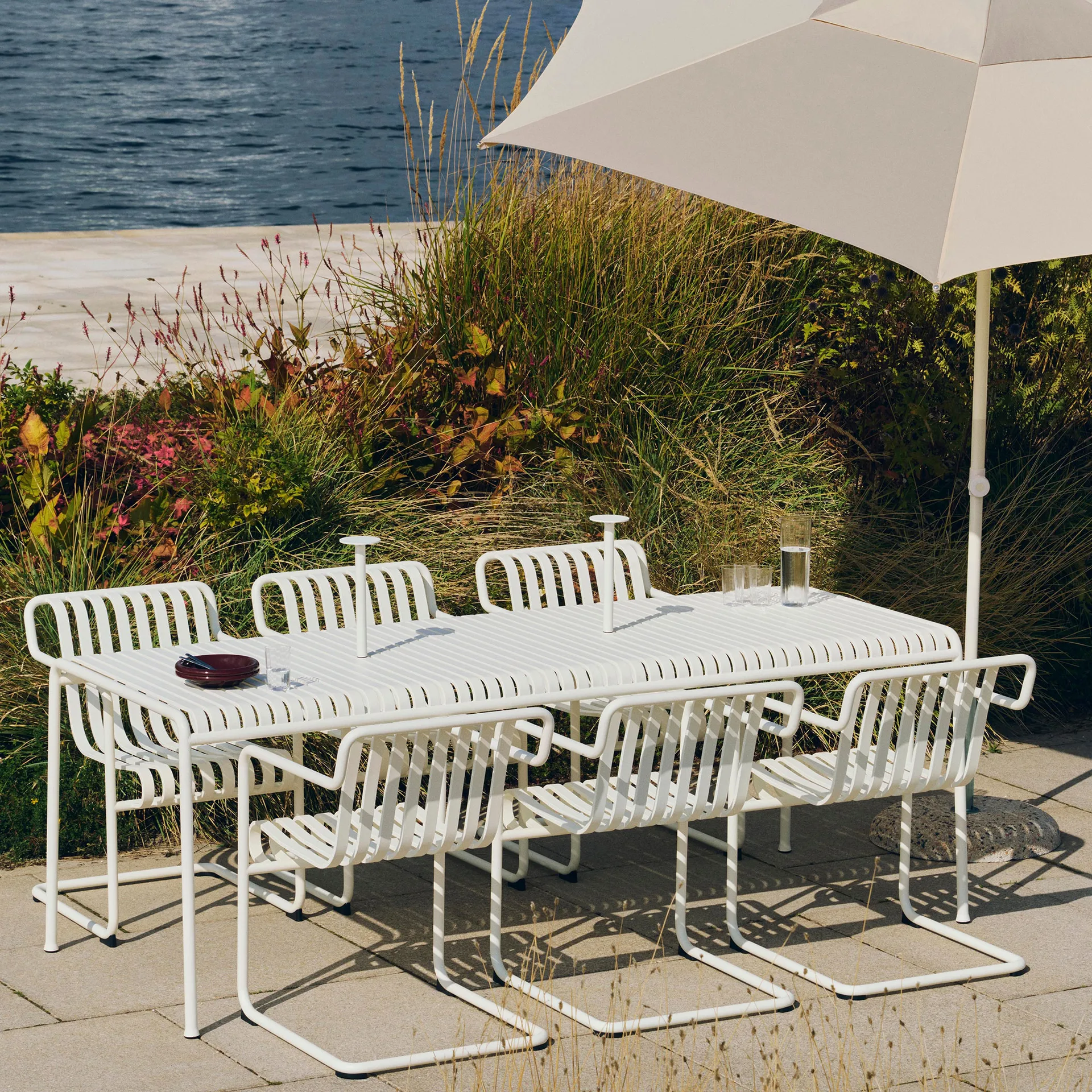 Fauteuil Palissade Cantilever Dining, Cream white HAY