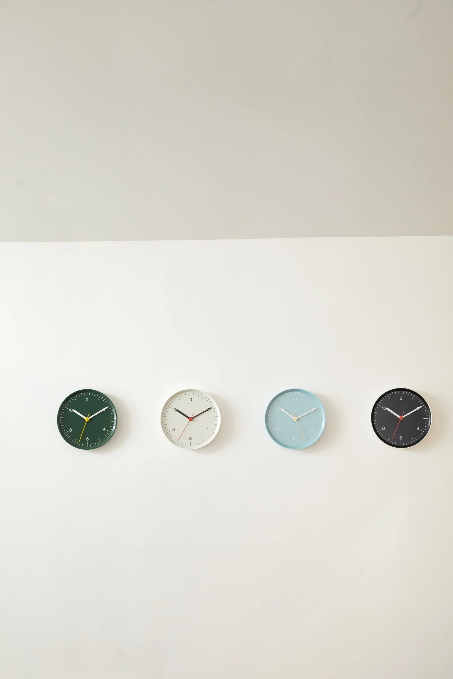 Horloge murale Wall Clock Ø26,5 cm, Green HAY