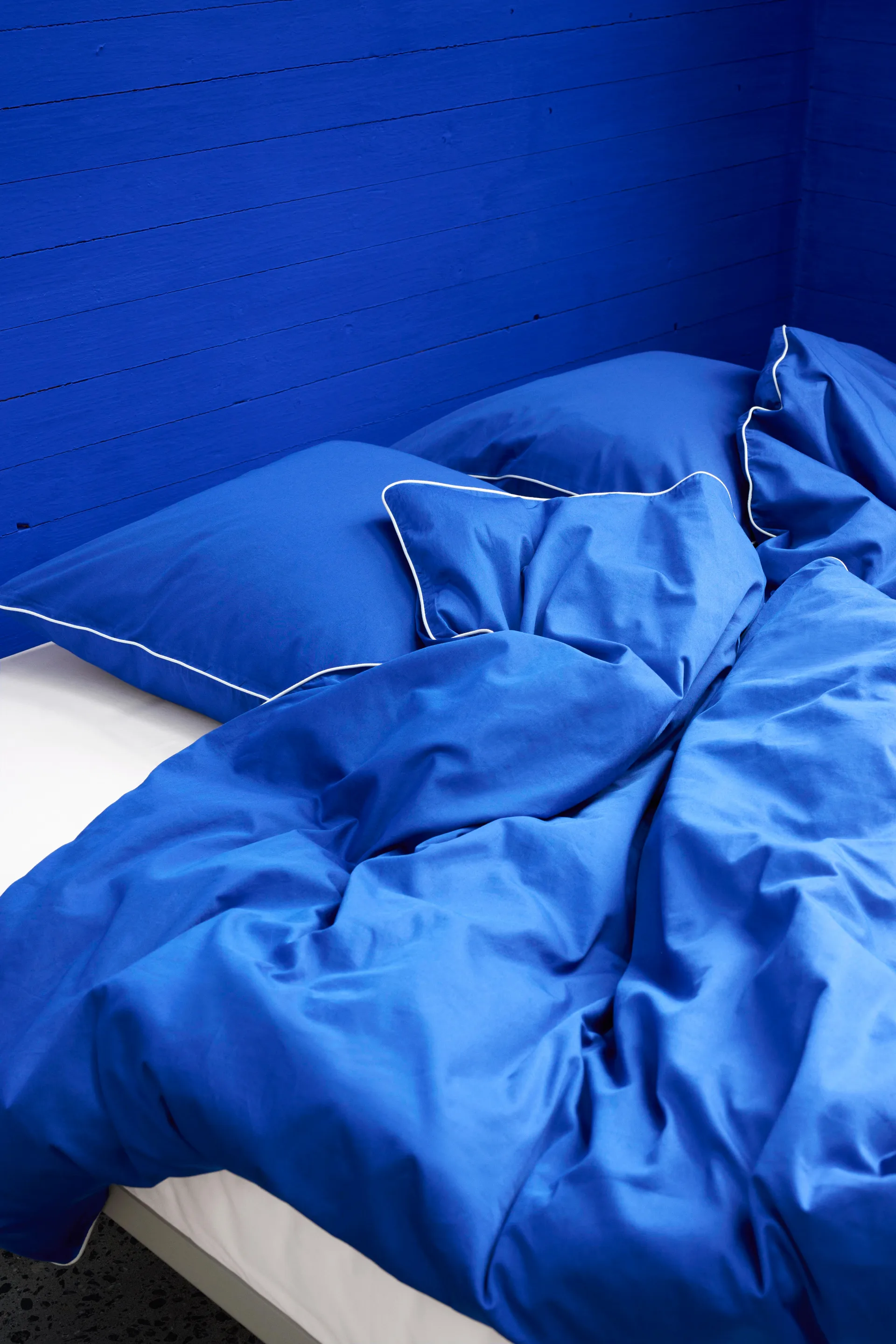 Housse de couette Outline 220x220 cm, Vivid blue HAY