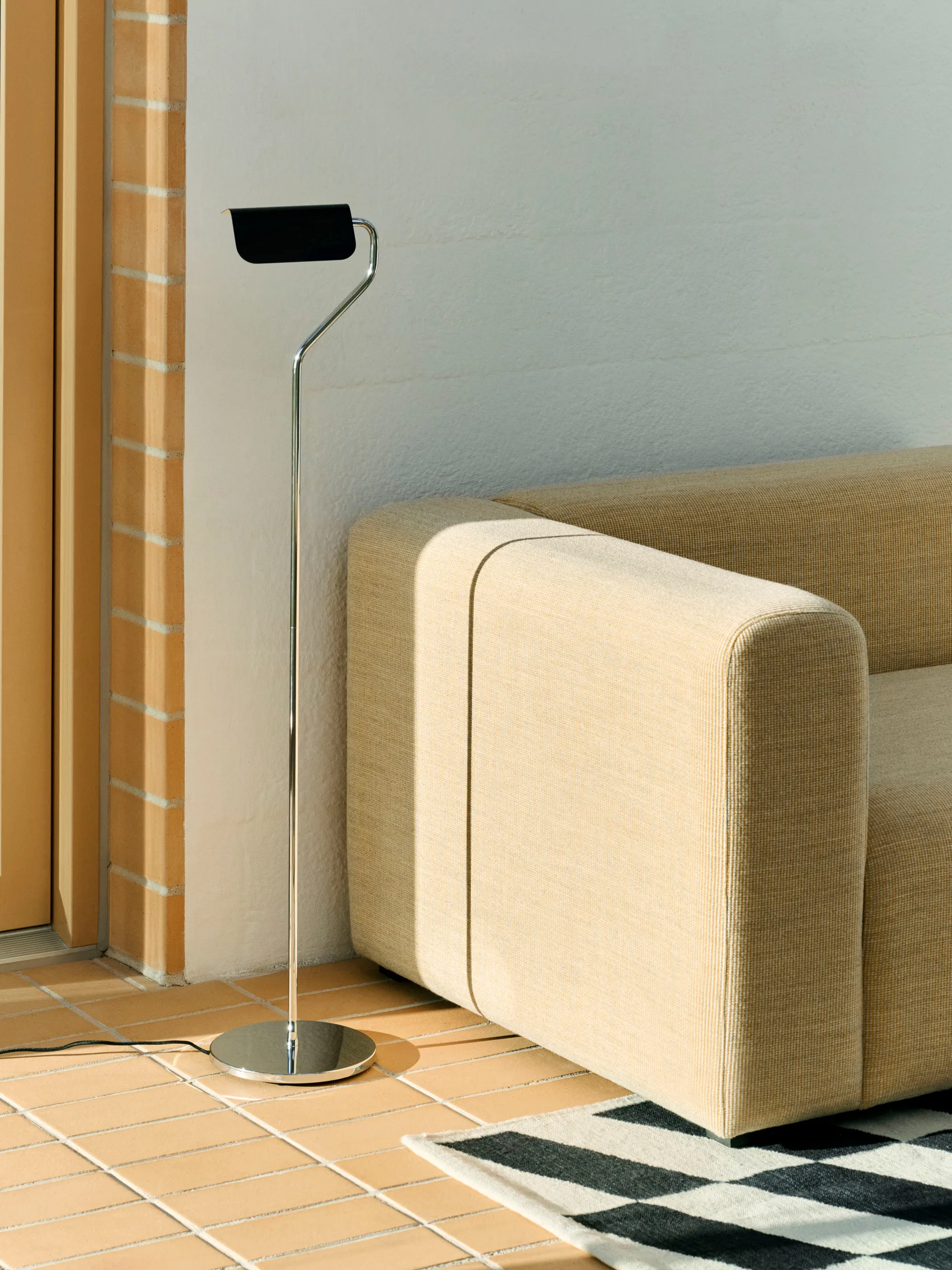 Lampadaire Apex, Iron black HAY
