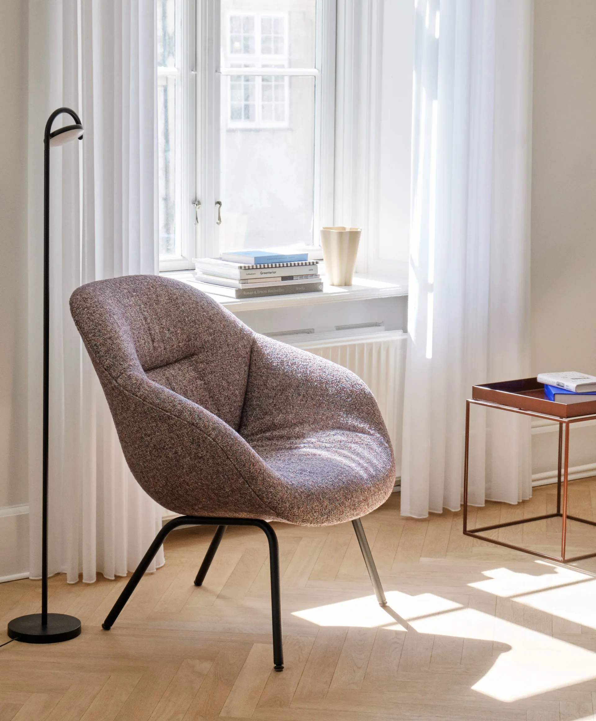 Lampadaire Marselis Floor, Soft black HAY