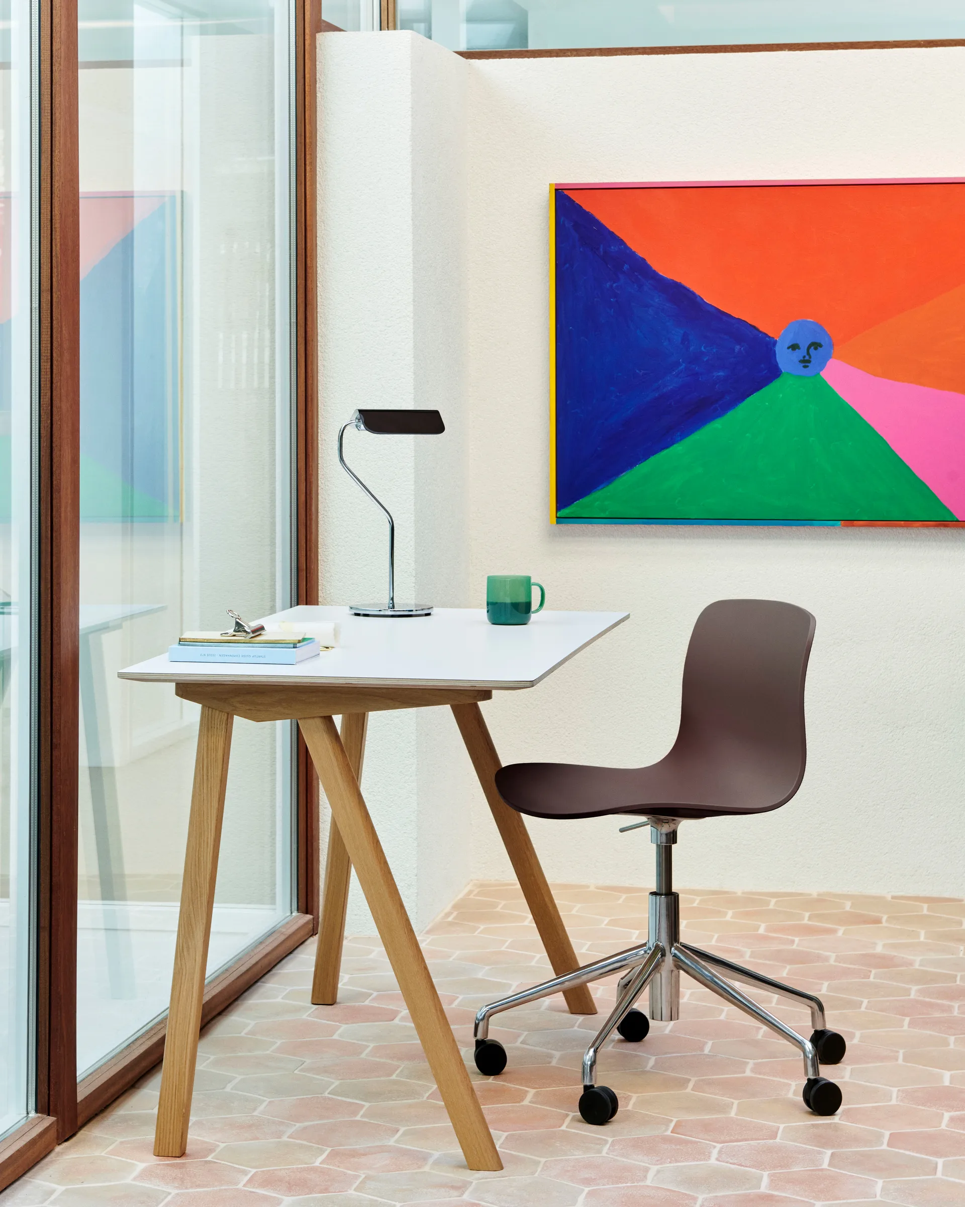 Lampe à poser Apex, Iron black HAY