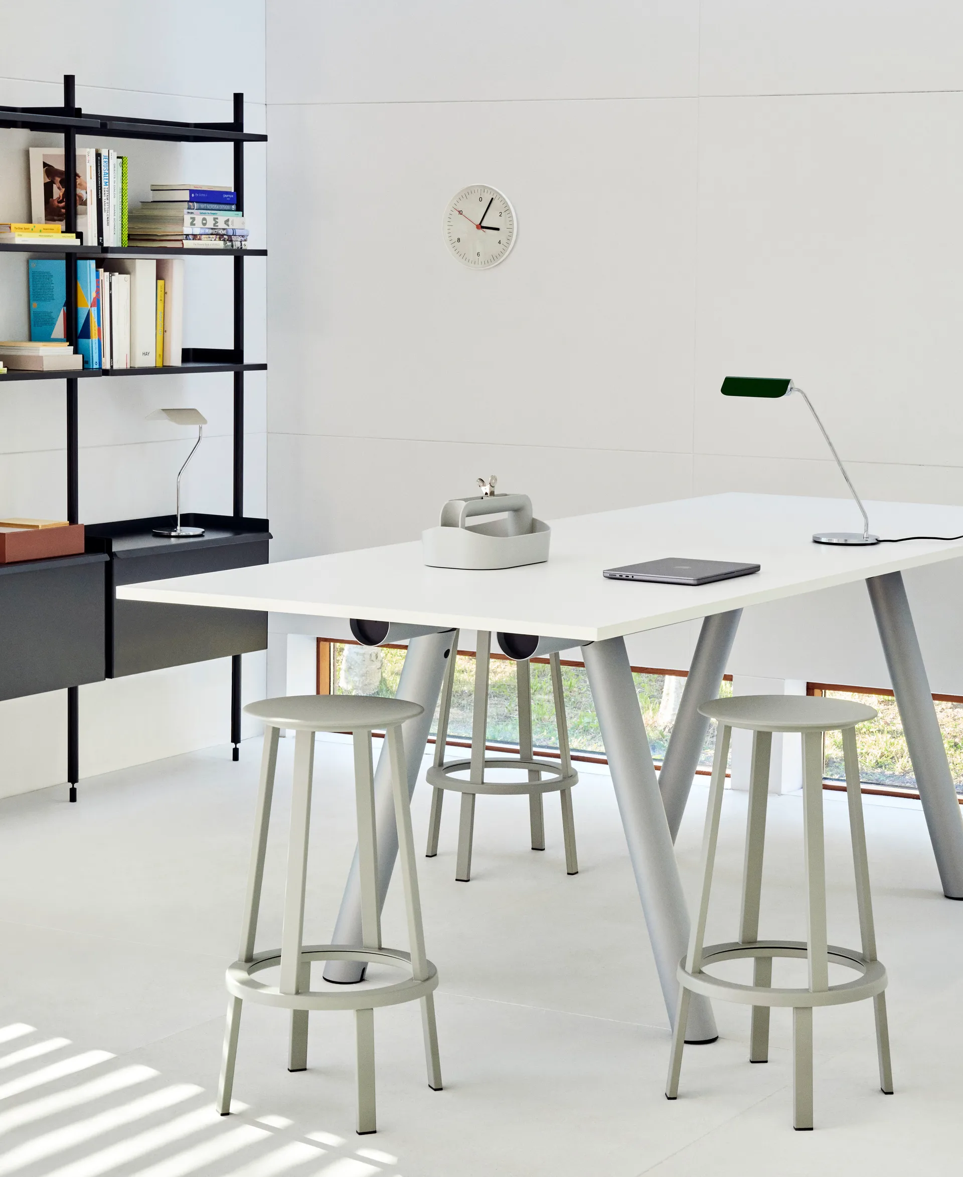 Lampe de bureau Apex, Iron black HAY