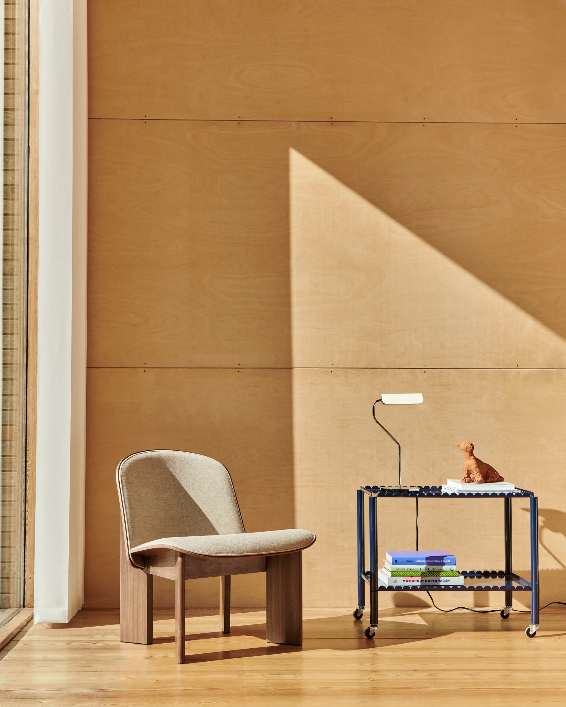 Lampe de table Apex, Oyster white HAY
