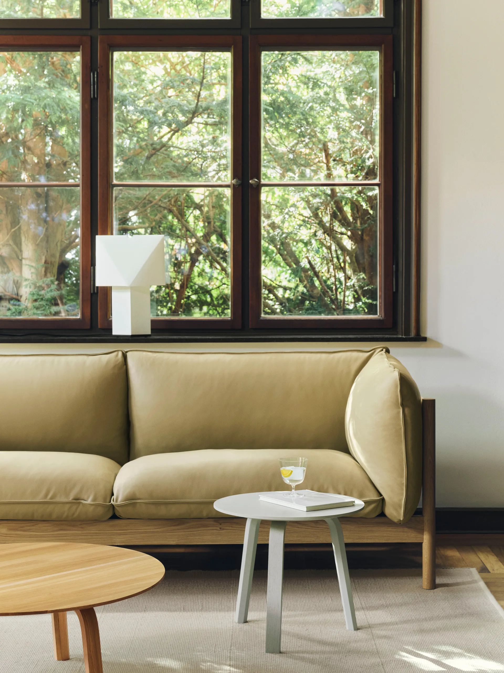 Lampe de table Aplat, White, 66 cm HAY