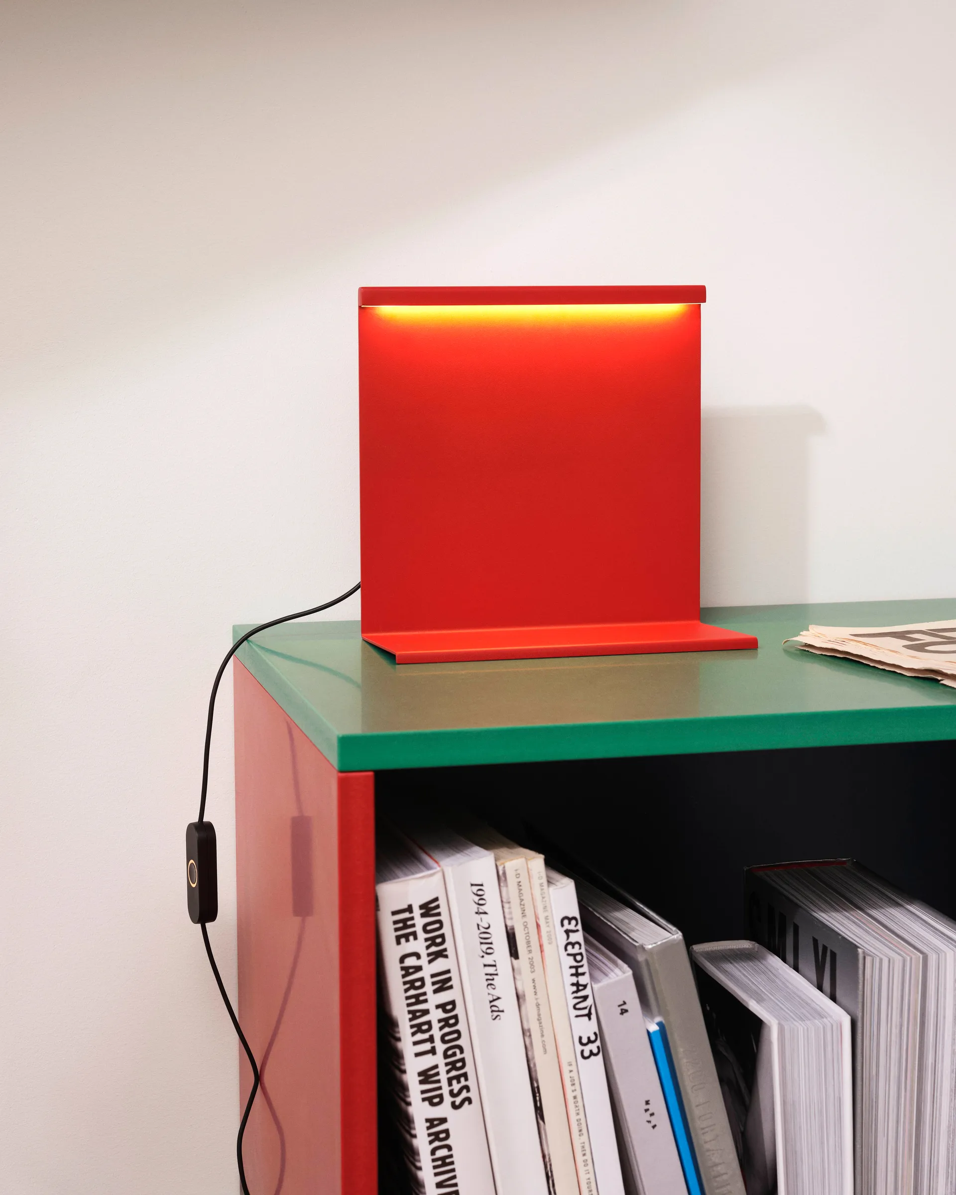 Lampe de table LBM, Tomato red HAY