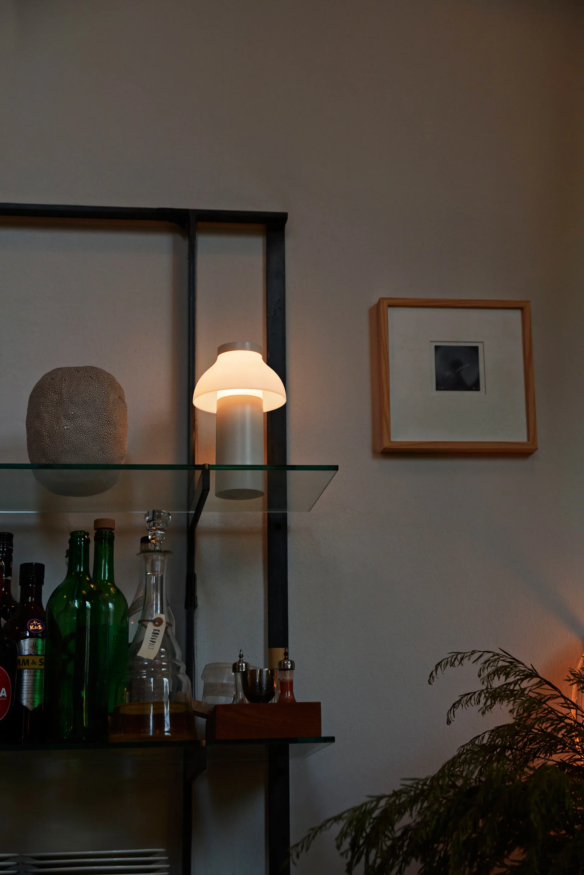 Lampe de table PC Portable, Cream white HAY