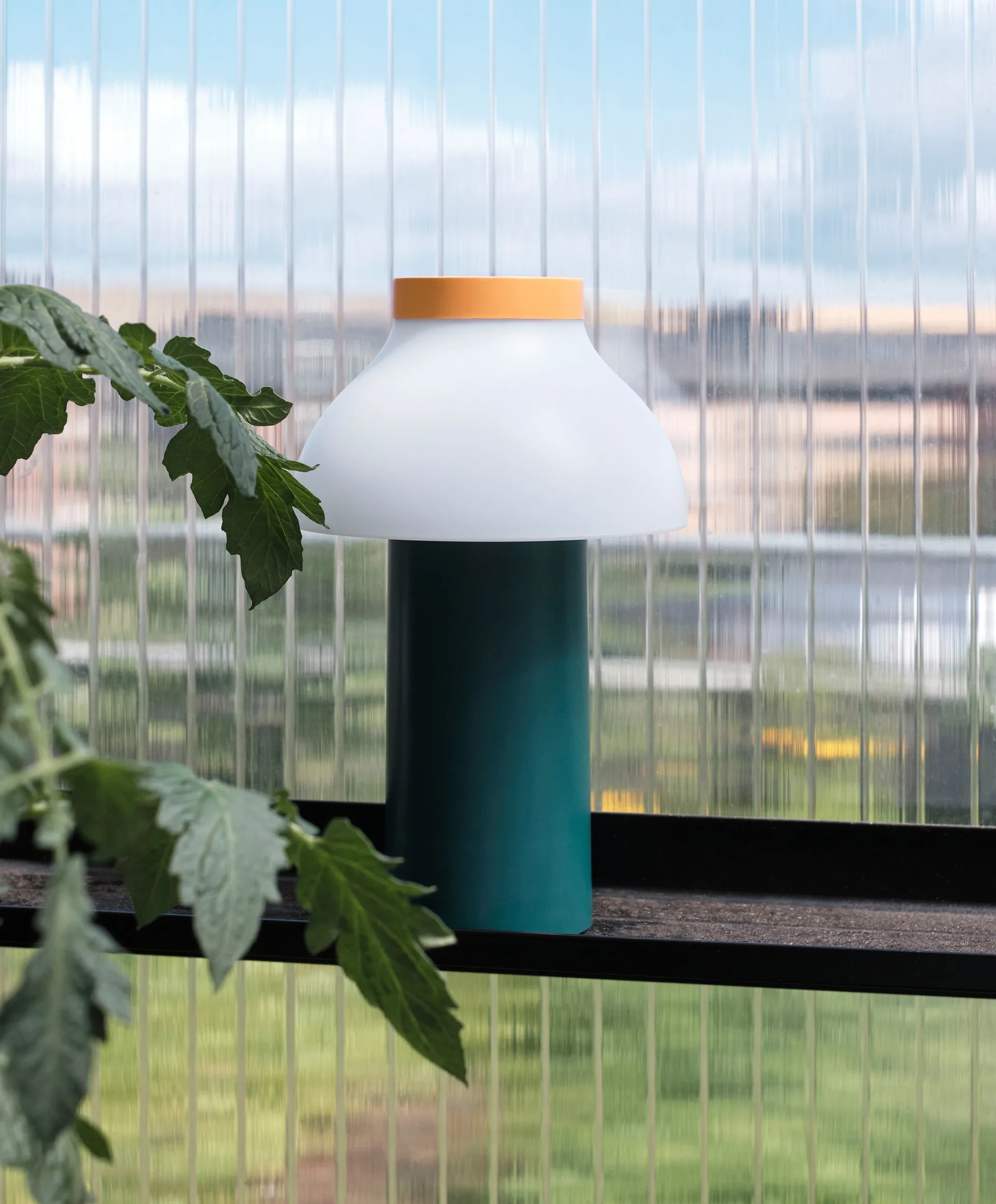 Lampe de table PC Portable, Ocean green HAY