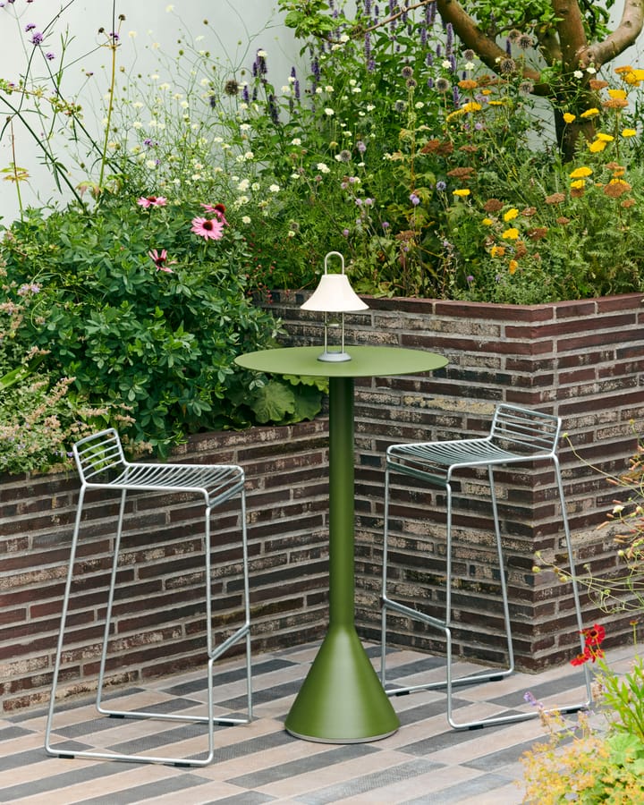 Lampe de table portable Mousqueton, Oyster white HAY