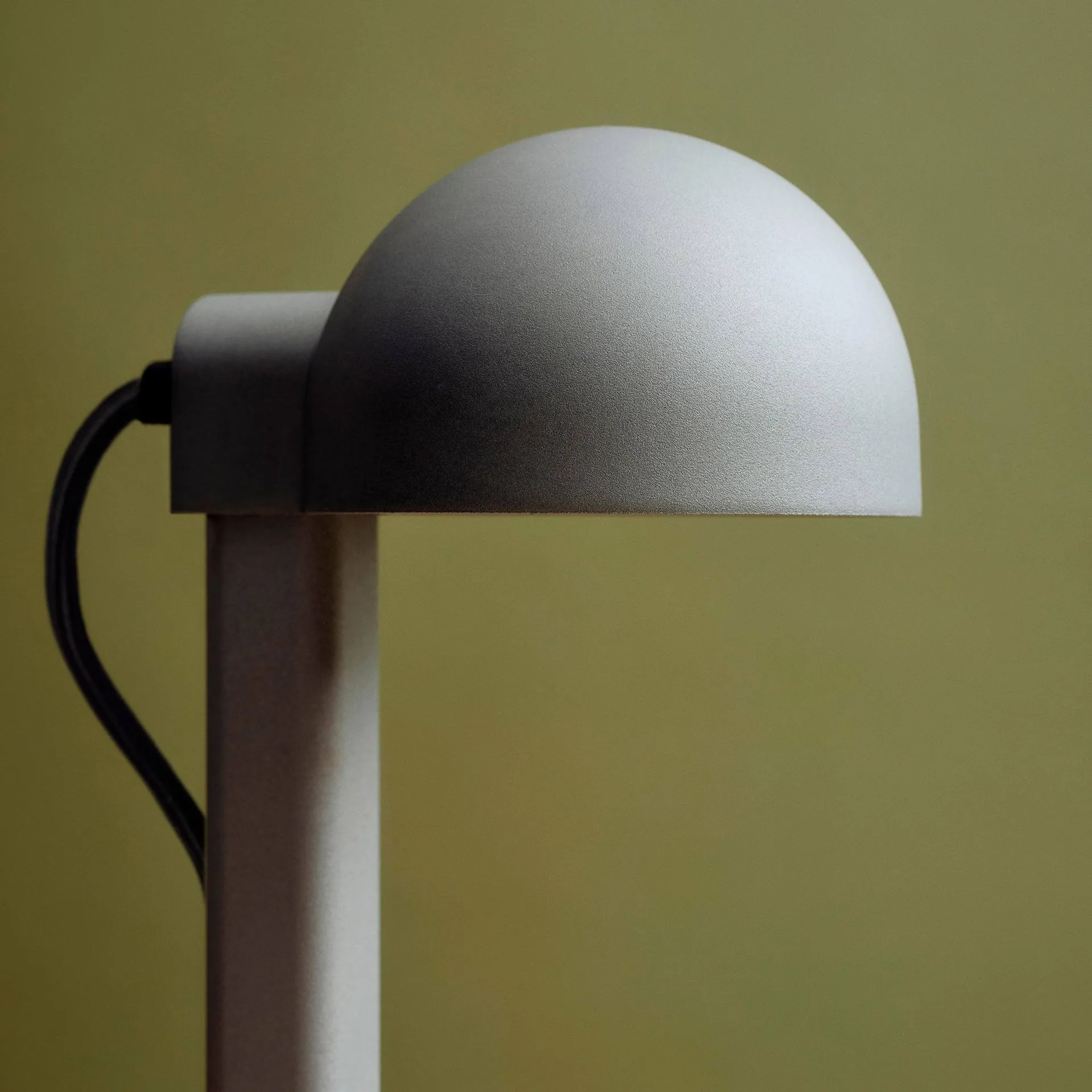 Lampe de table Posto, Silver grey HAY