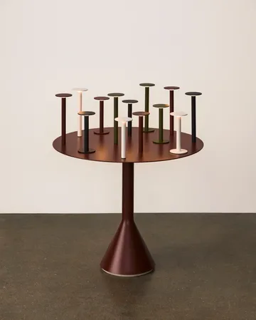 Lampe portable Host - Iron red, 30 cm - HAY