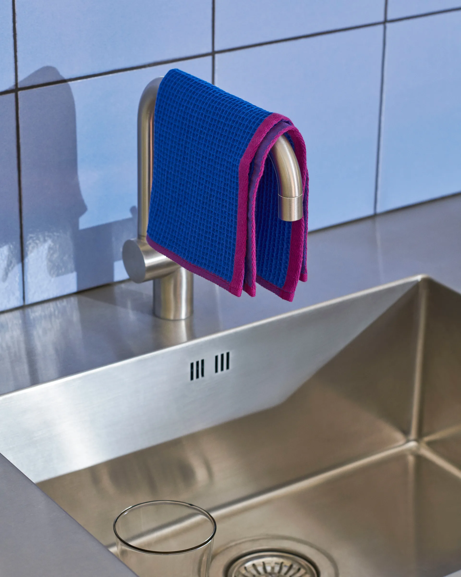 Lavette Canteen 31x31 cm, lot de 2, Blue/fuchsia-Beige/yellow HAY