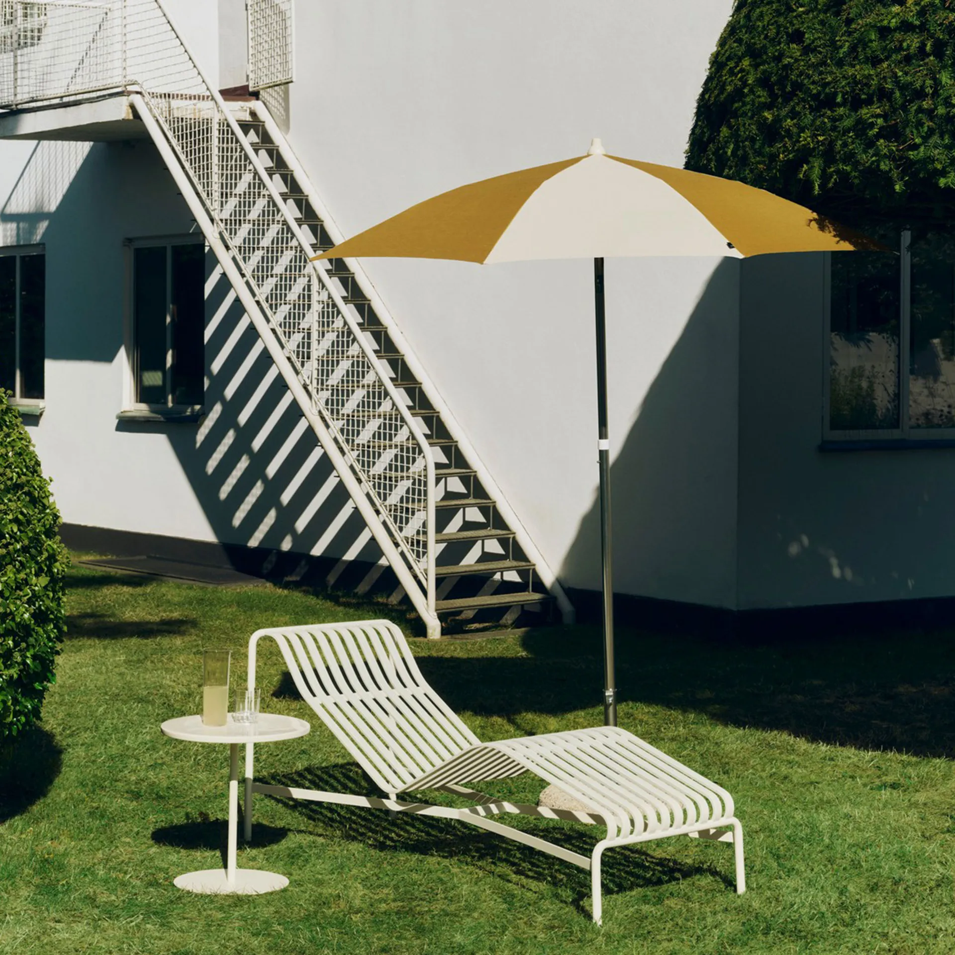 Parasol Terrazza Octagon, Off white-ochre HAY