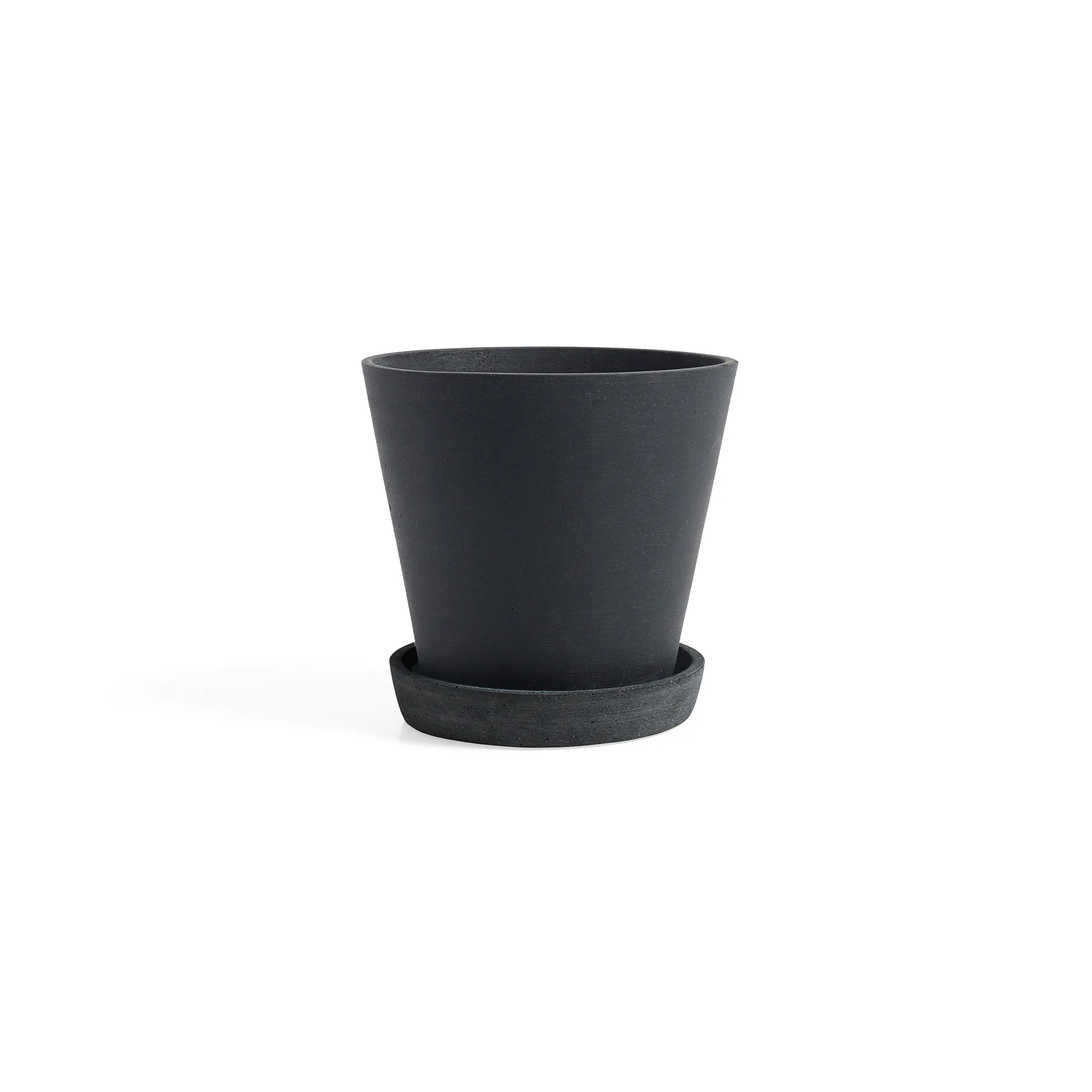 Pot HAY Flowerpot with saucer M 14 cm, Noir HAY