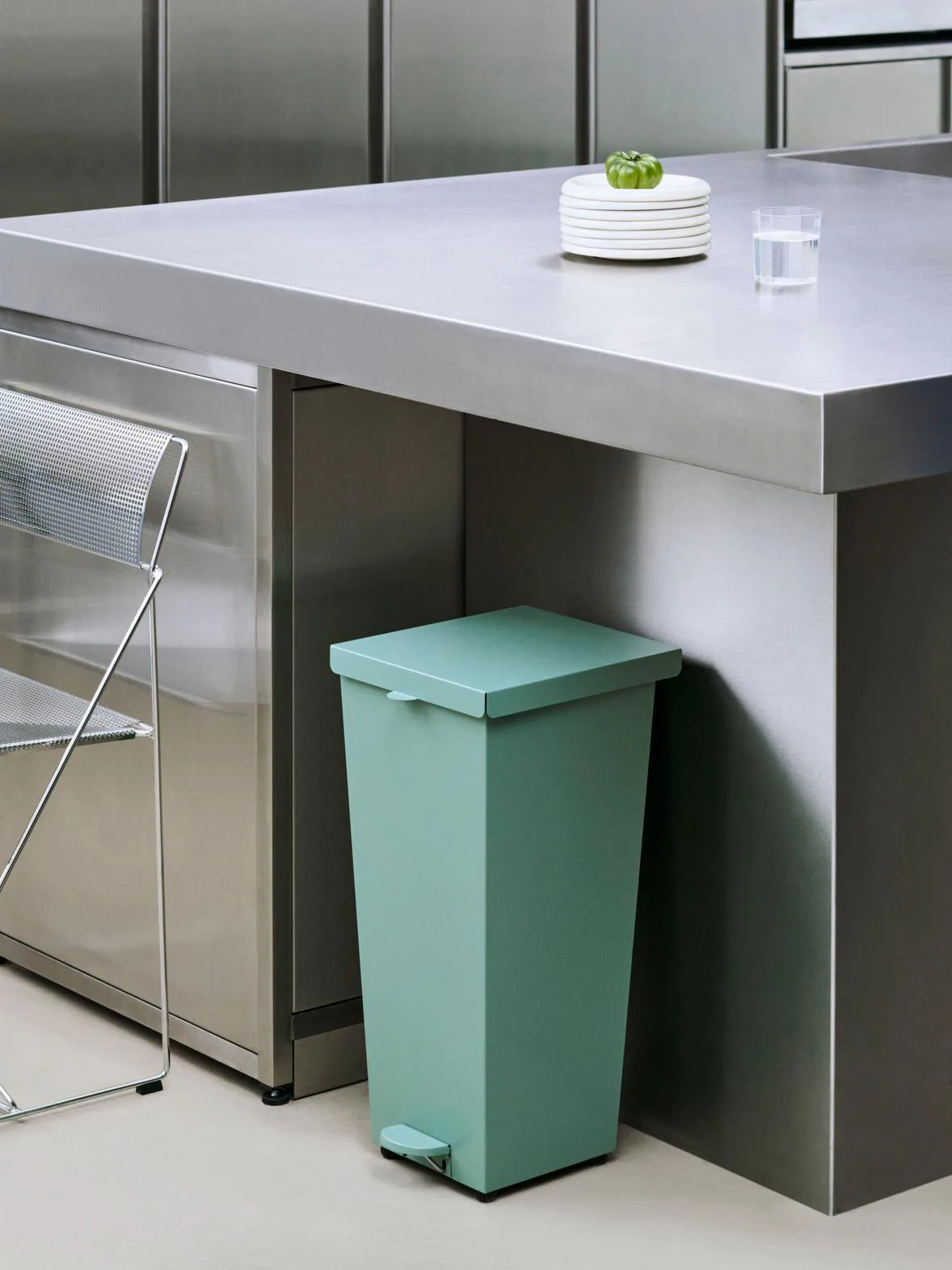 Poubelle à pédale Loop 26L, Fall green HAY