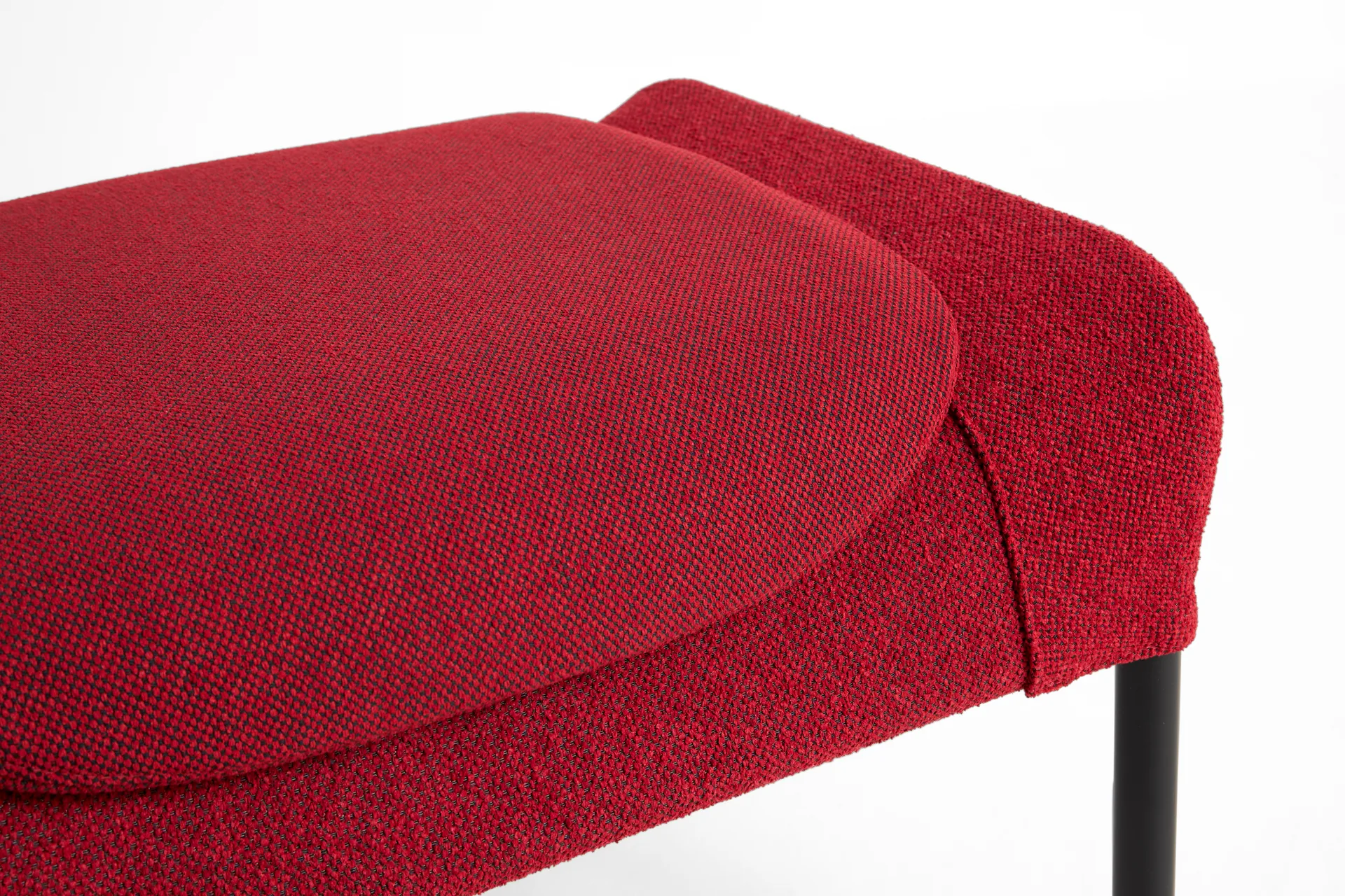 Pouf O2 Ottoman, Soft red acier noirci HAY