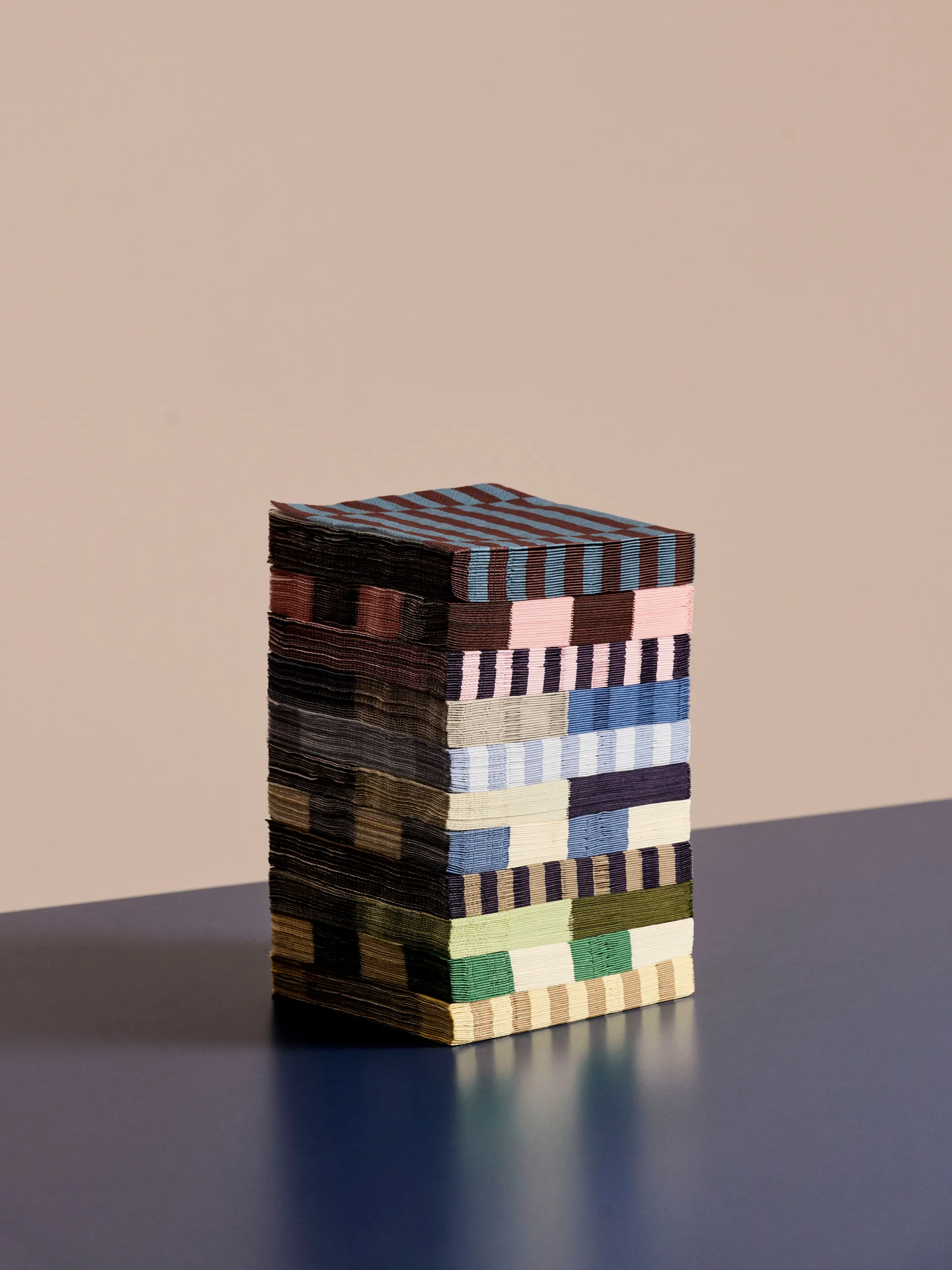 Serviette Pattern Lunch Check 33x33 cm Lot de 20, Light pink-bordeaux-black M HAY