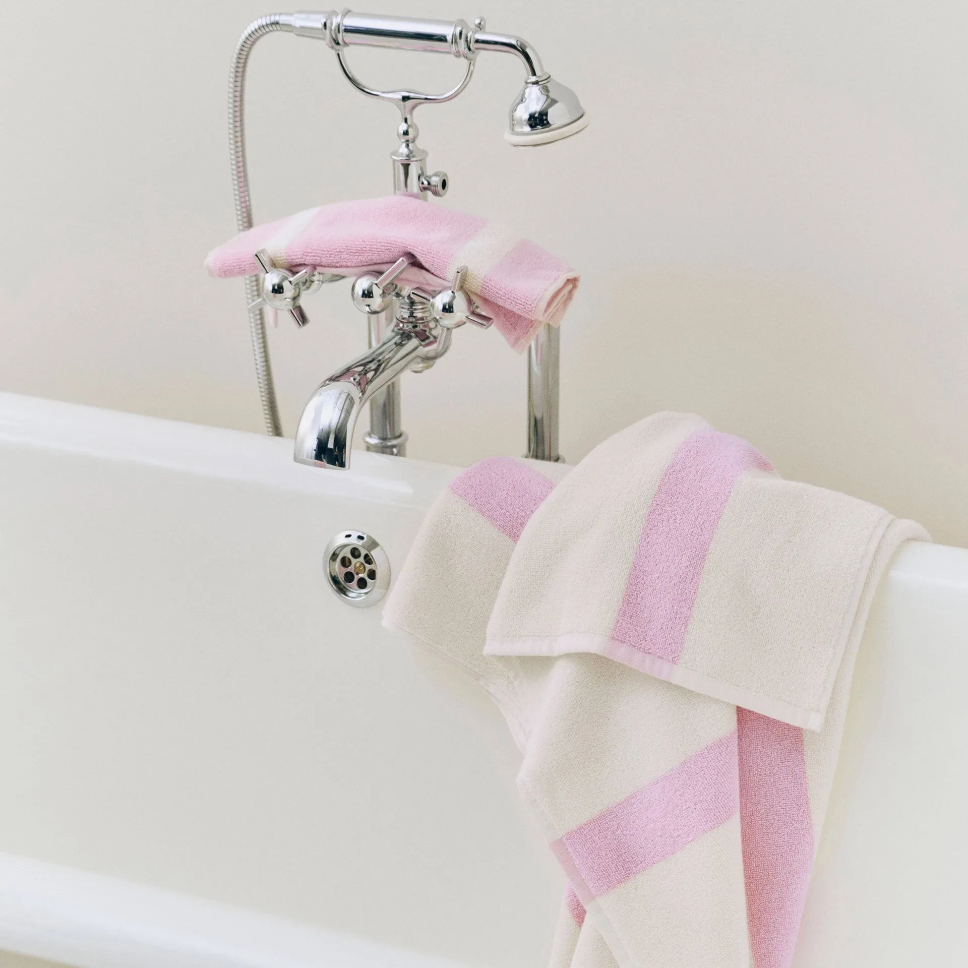 Serviette Stripe, Cool pink, 70x140 cm HAY