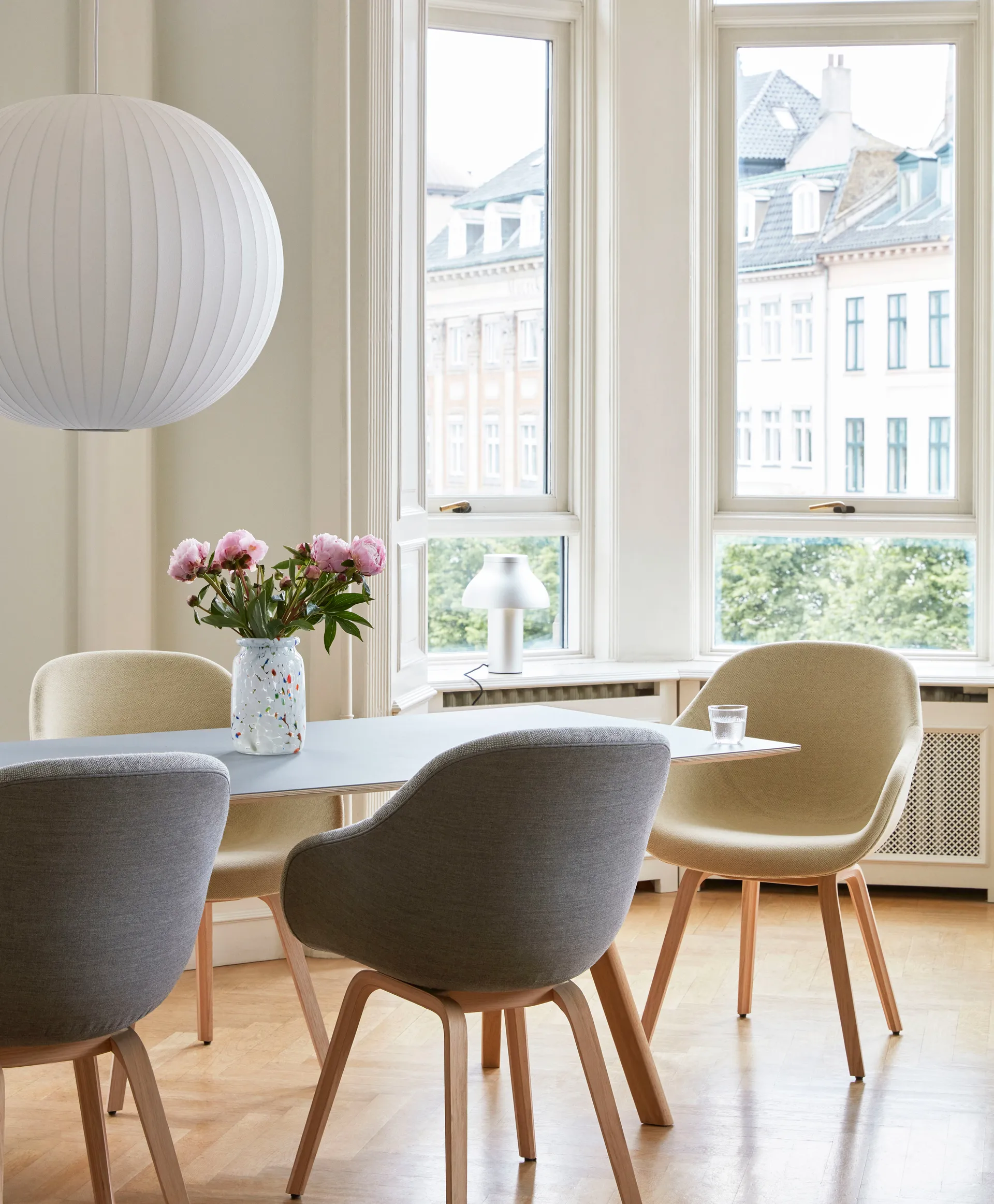 Suspension L Nelson Bubble Ball, Off white HAY