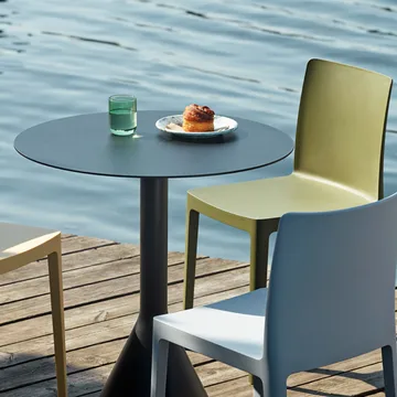Table à café ronde Palissade Cone - Anthracite, ø70 - HAY