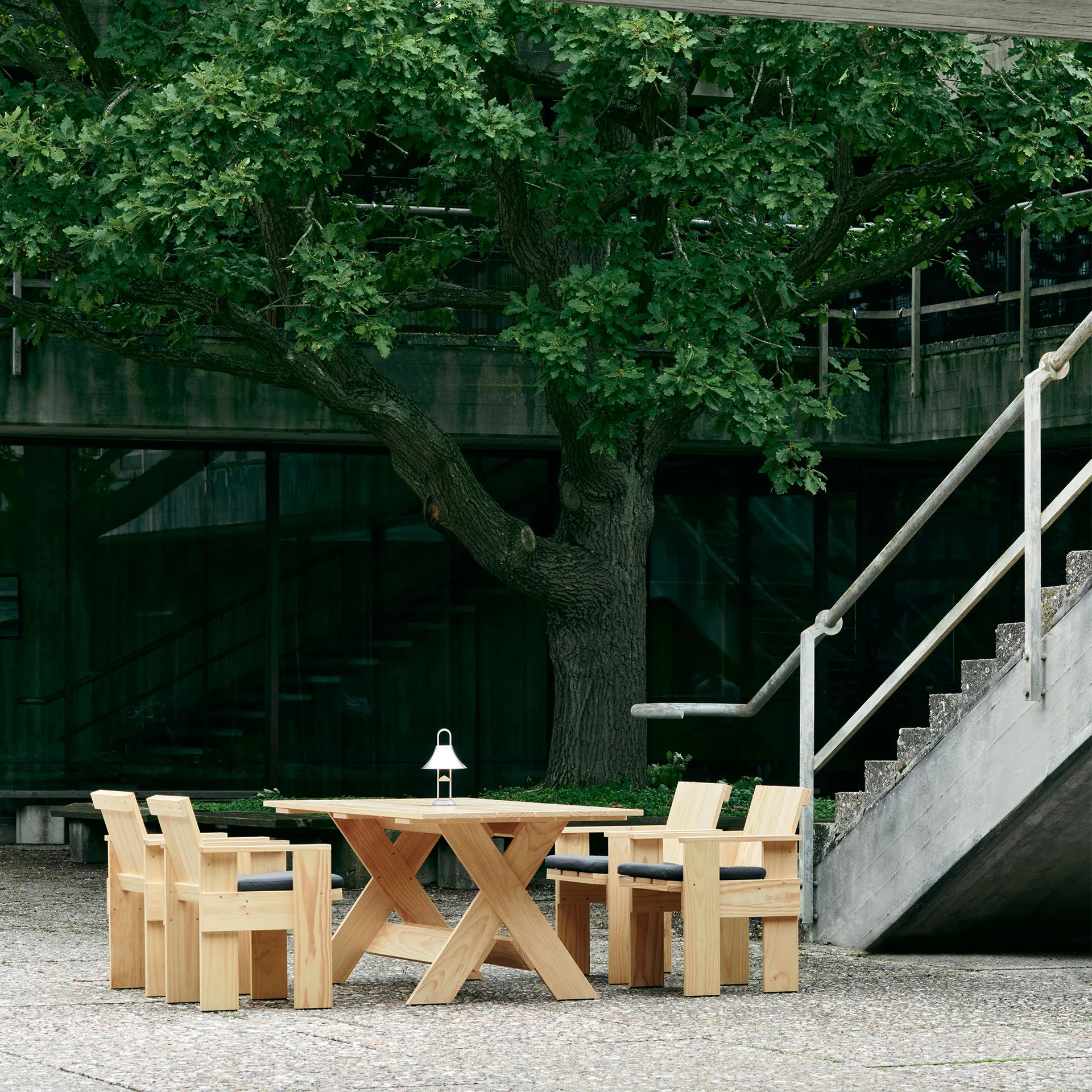 Table à manger Crate Dining Table 180x89,5 cm pin laqué, Transparent HAY