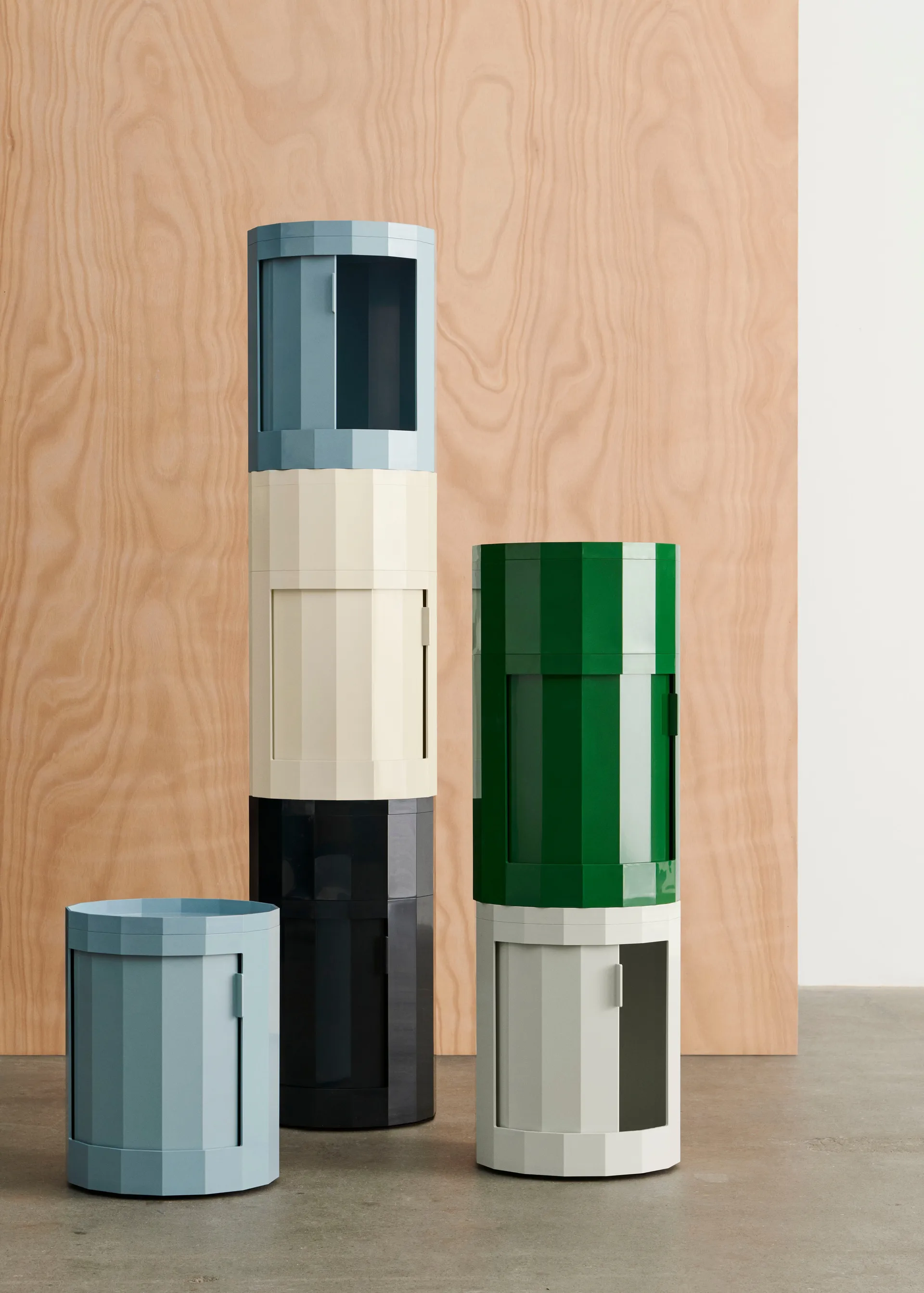 Table d'appoint Facet Cabinet 101, Spinach green HAY