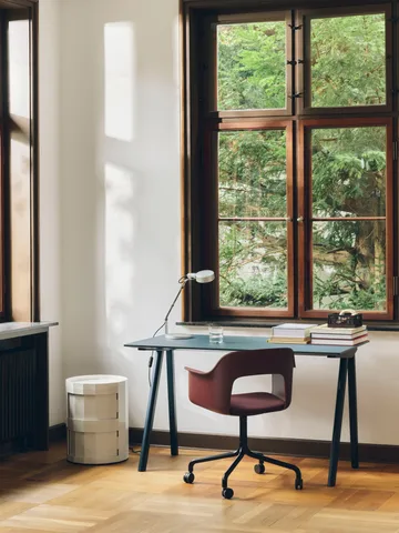 Table d’appoint Facet Cabinet 20 - Eggshell - HAY