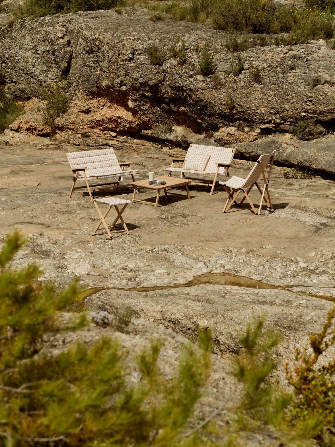 Tabouret pliable Outdoor Market, Beige-red HAY