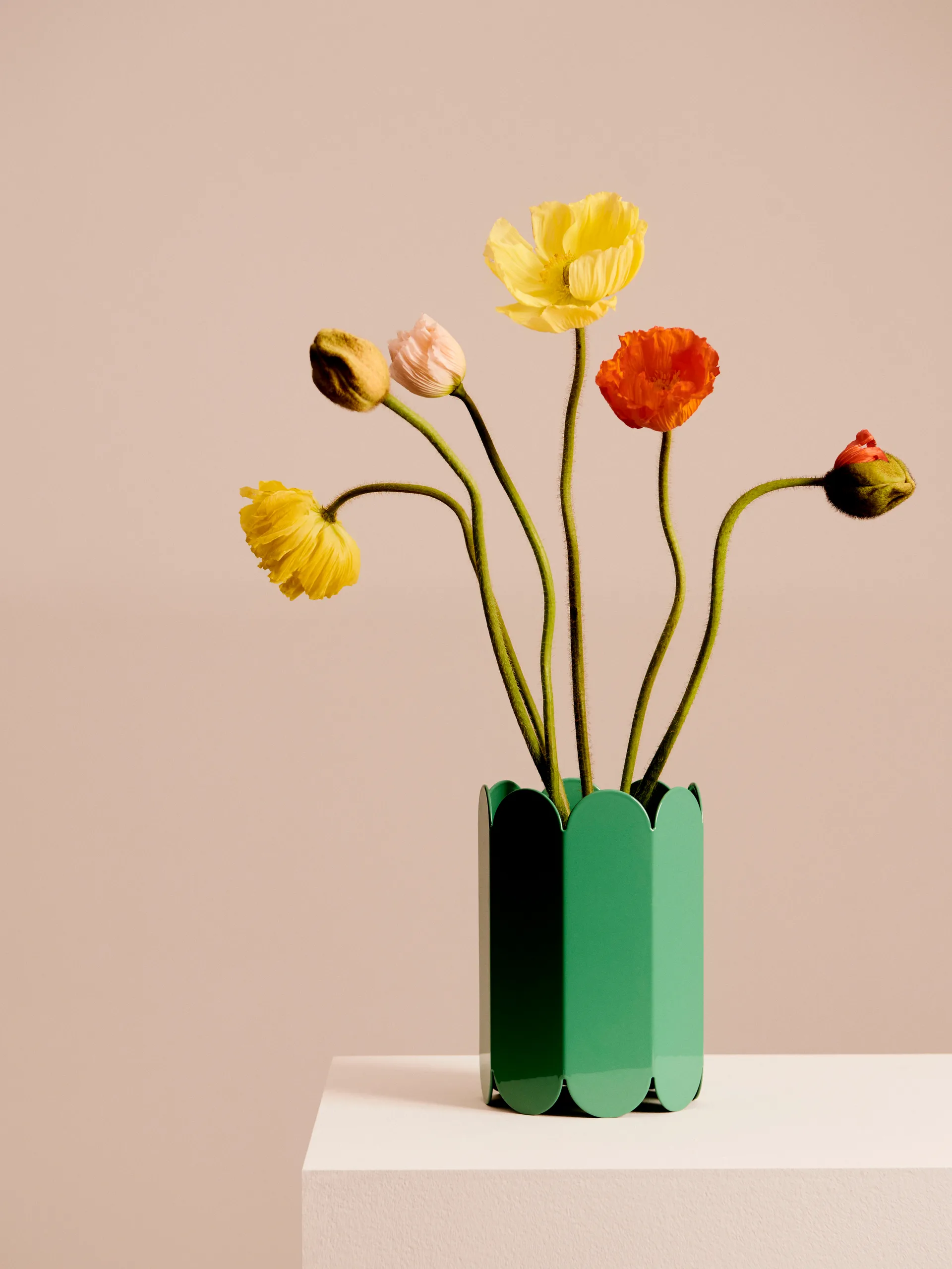 Vase Arcs small 18 cm, Green HAY