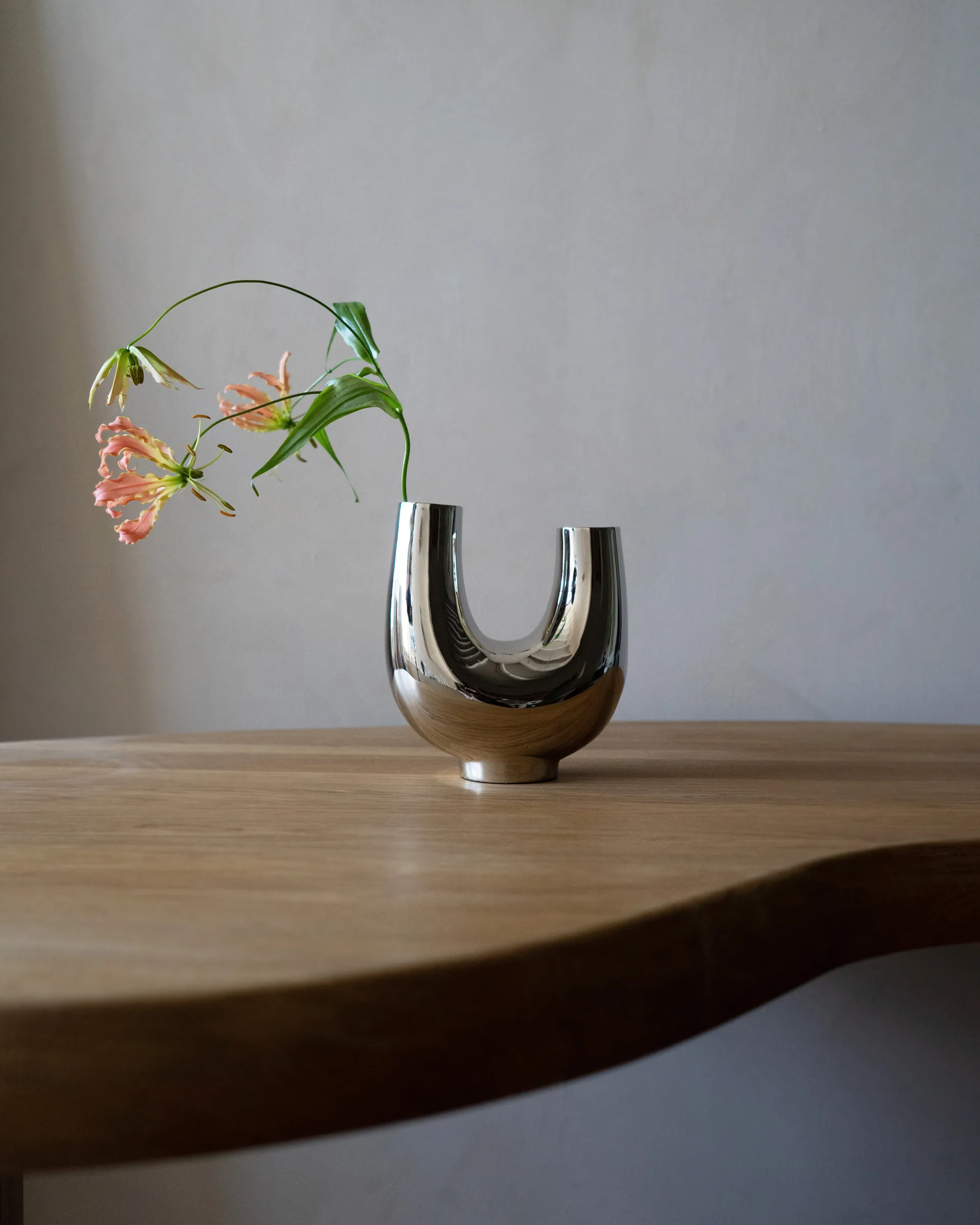 Vase Kazumi, Nickel Hein Studio