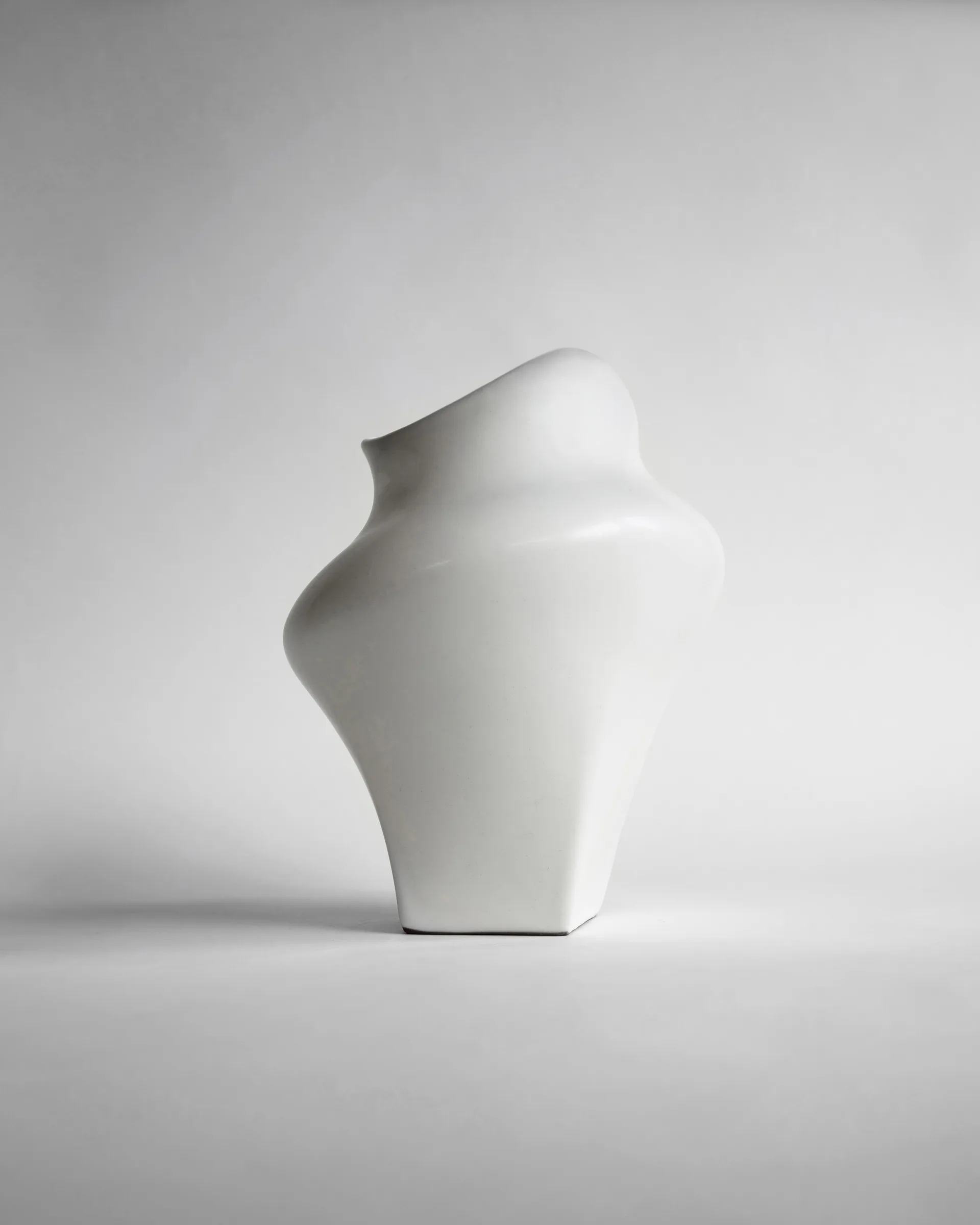 Vase Nami 20 cm, White Hein Studio